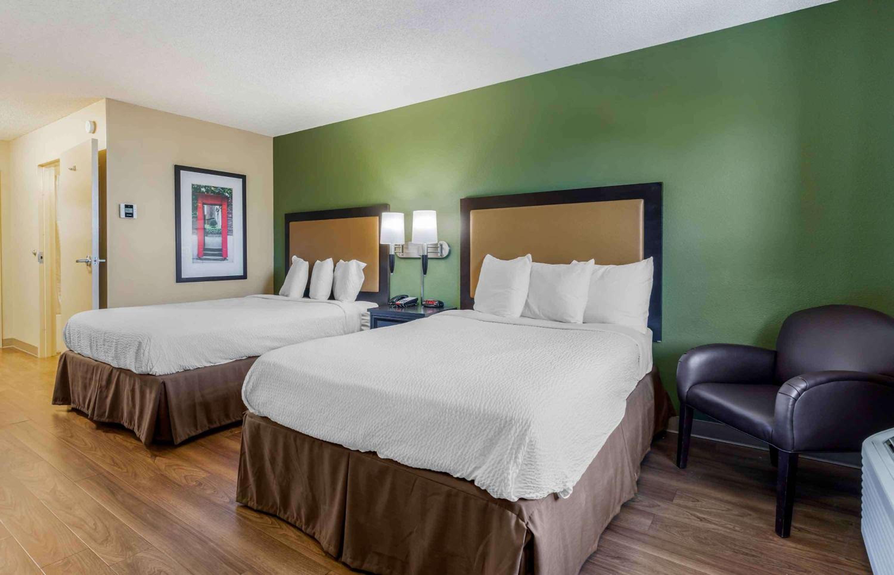 Studio with 2 Double Beds - Non-Smoking - Photo 1