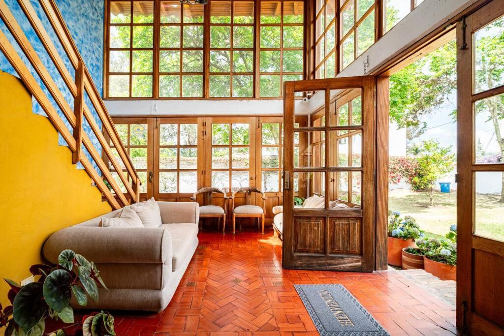 Four-Bedroom House photo 2