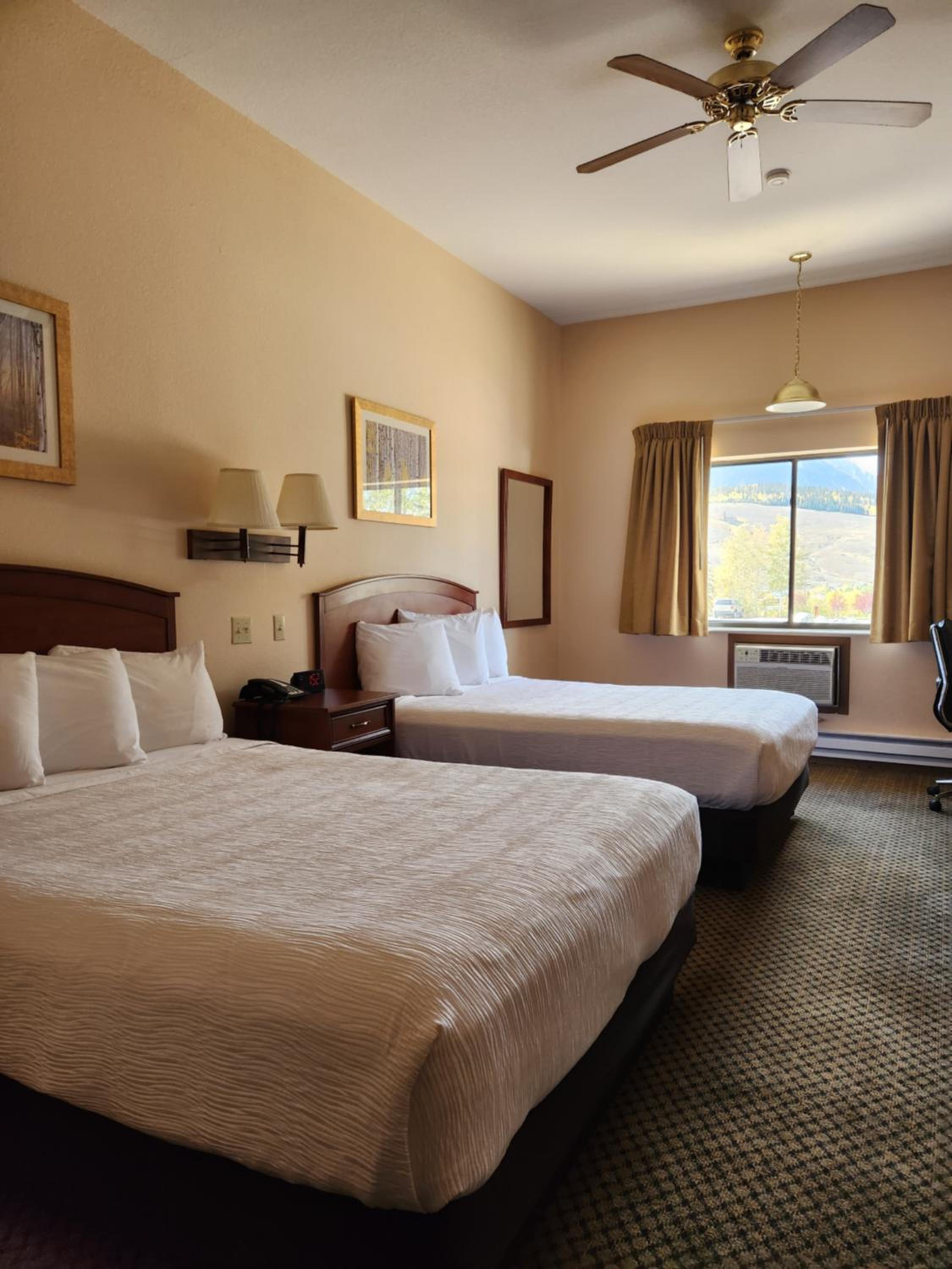 Standard Double Queen Room - Photo 1
