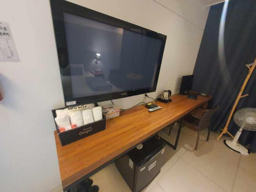 Deluxe King Room - Photo 4