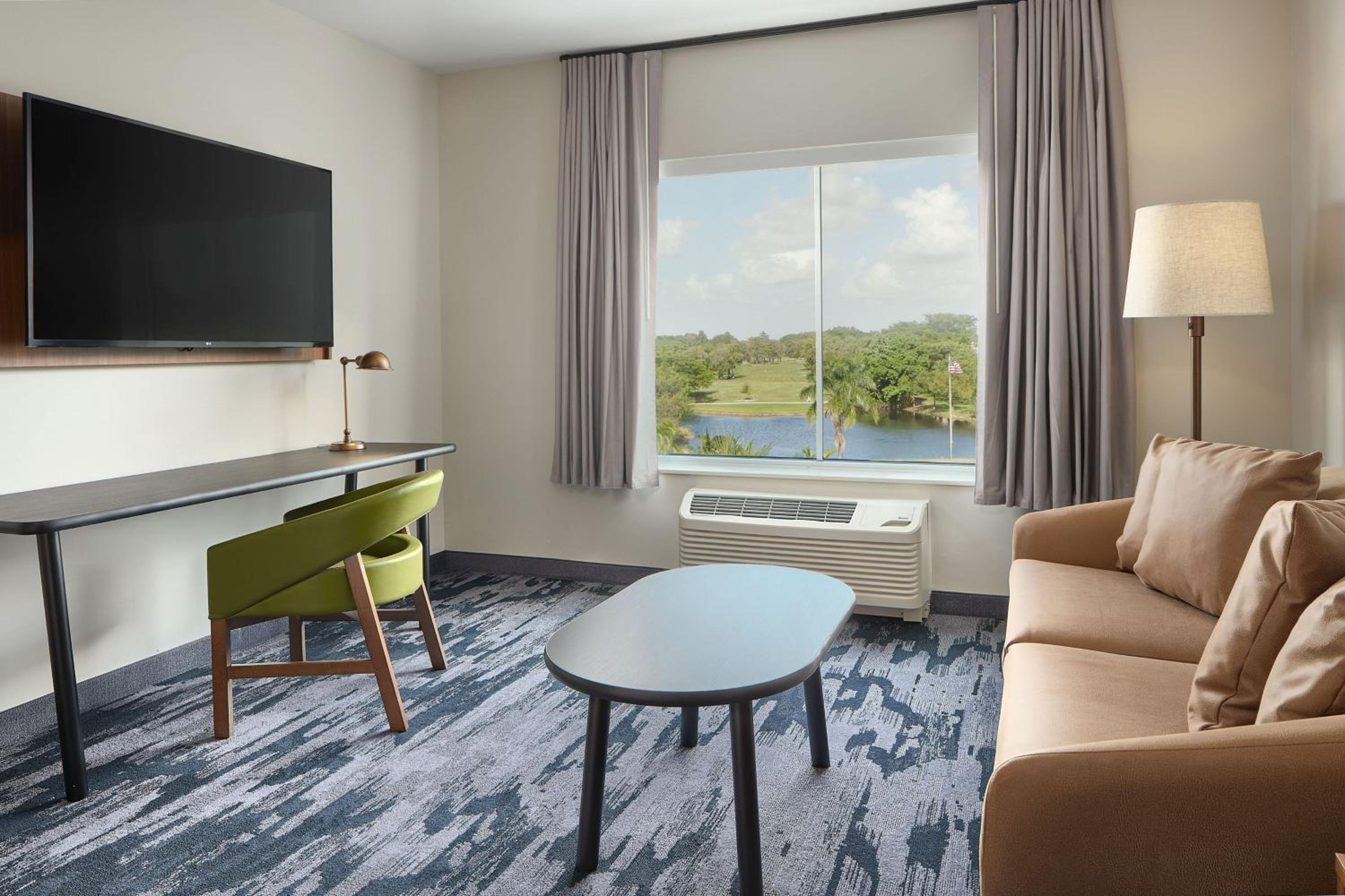 King Suite with Sofa Bed - Photo 4
