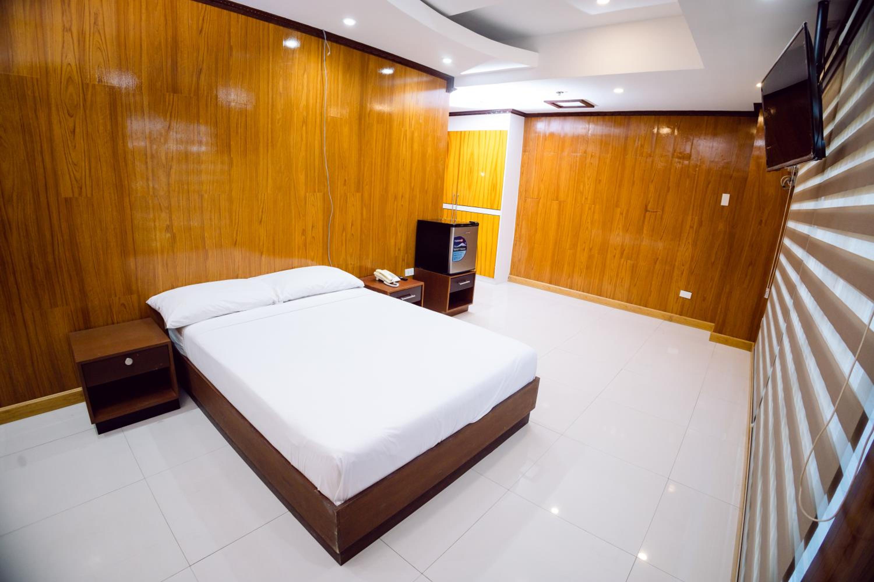Deluxe Room - Photo 2