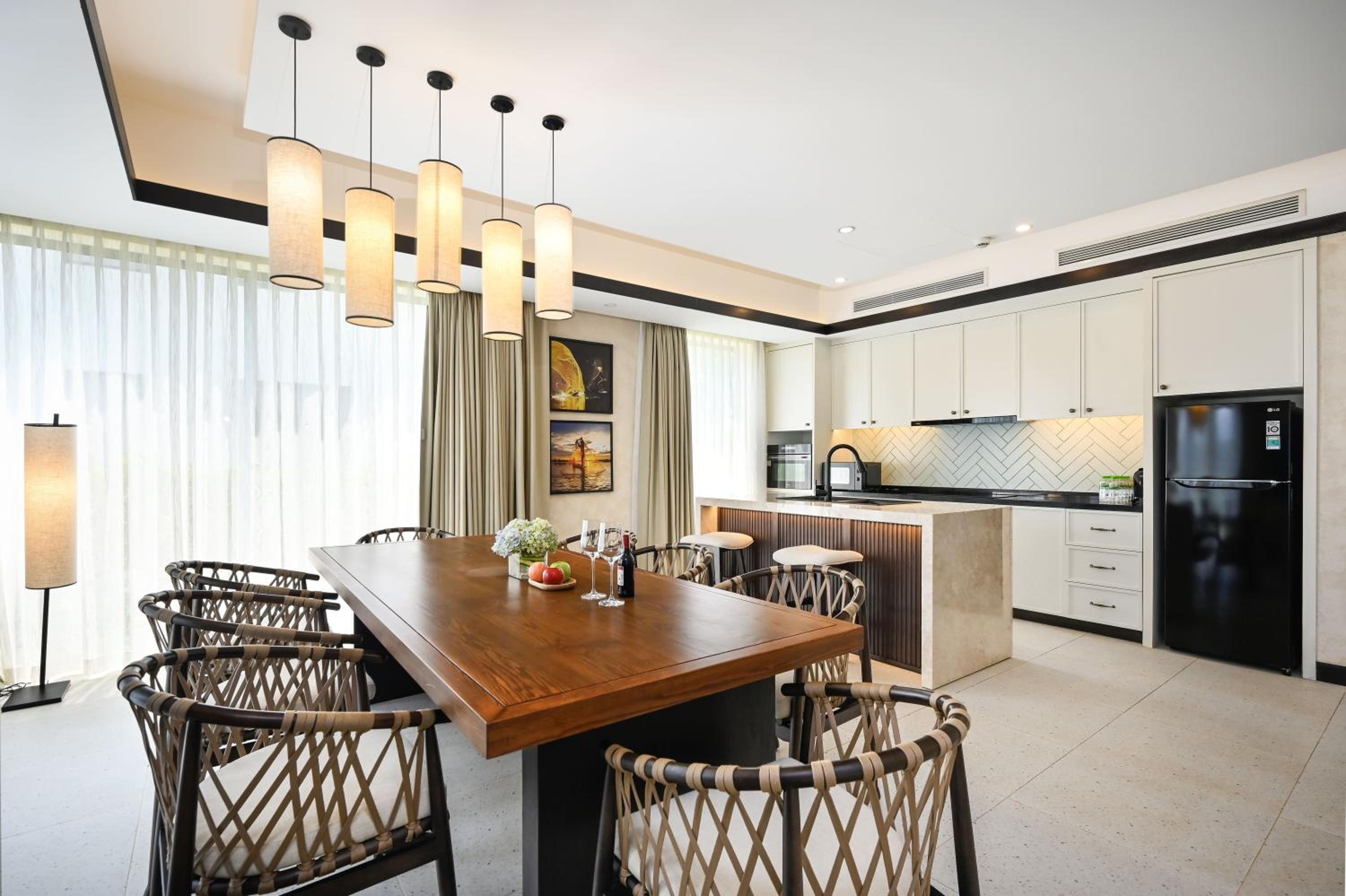 Three-Bedroom Villa - Photo 17