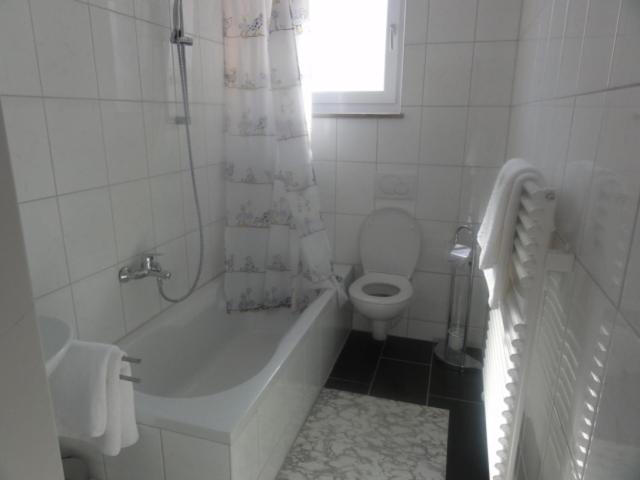 Double Room - Photo 7