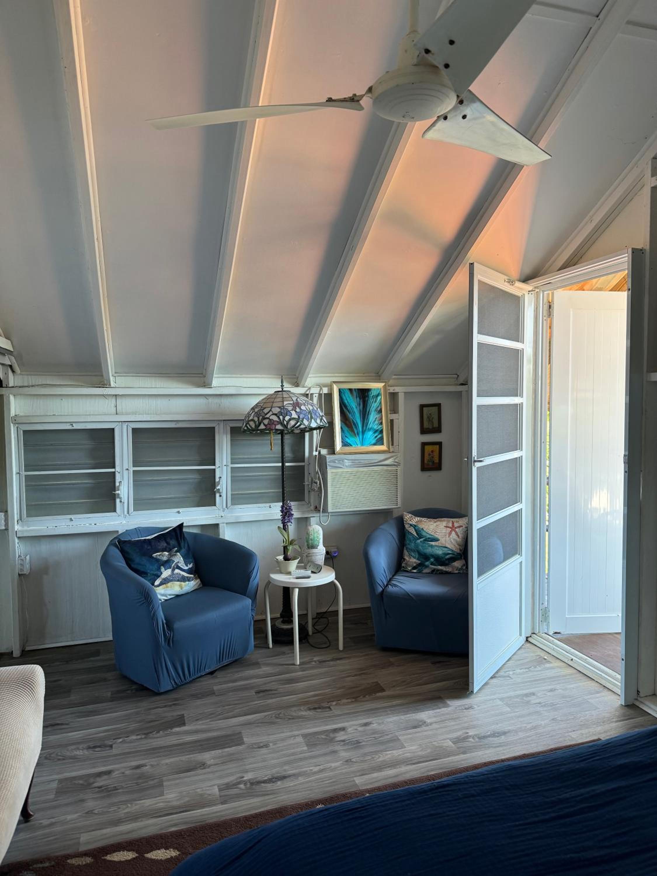 One-Bedroom House photo 1