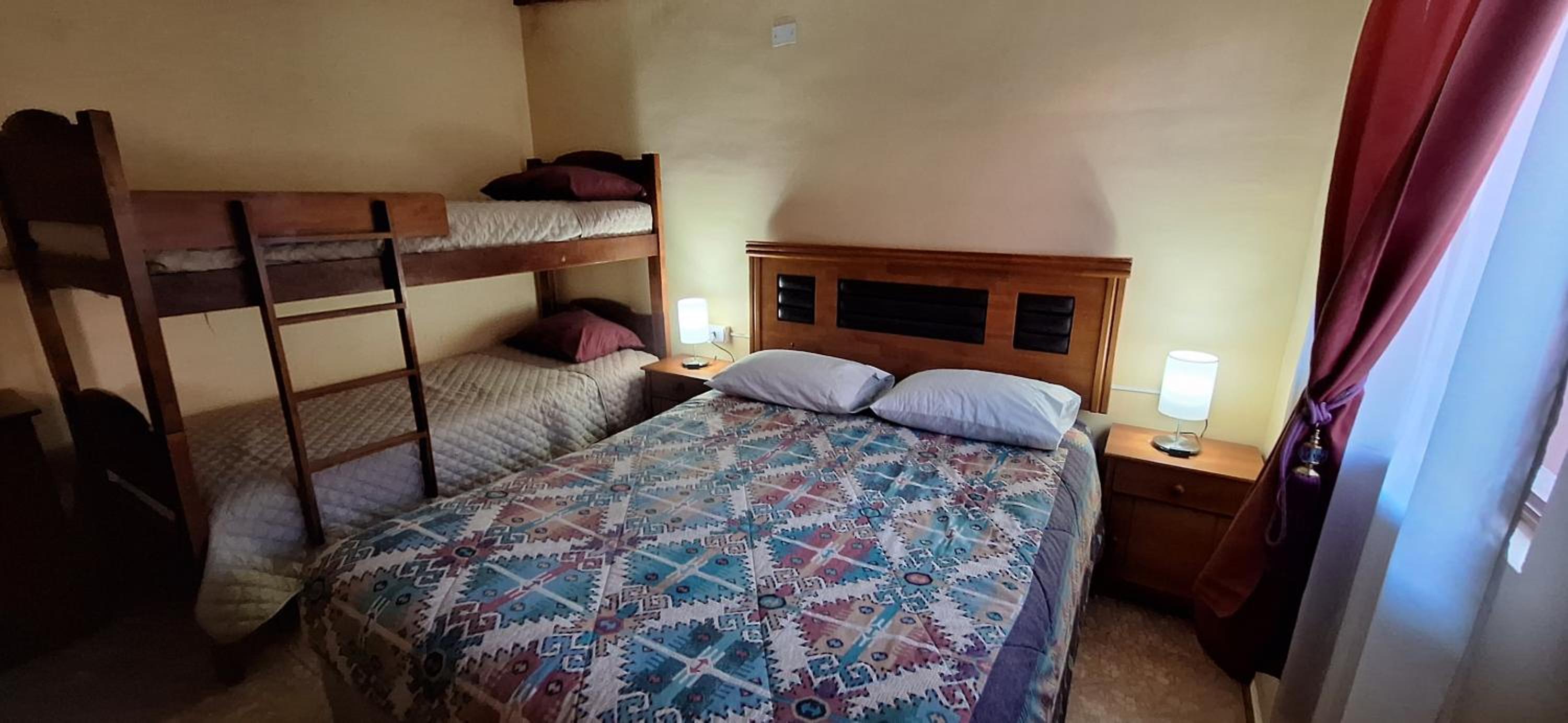 Quadruple Room with Private Bathroom photo 3