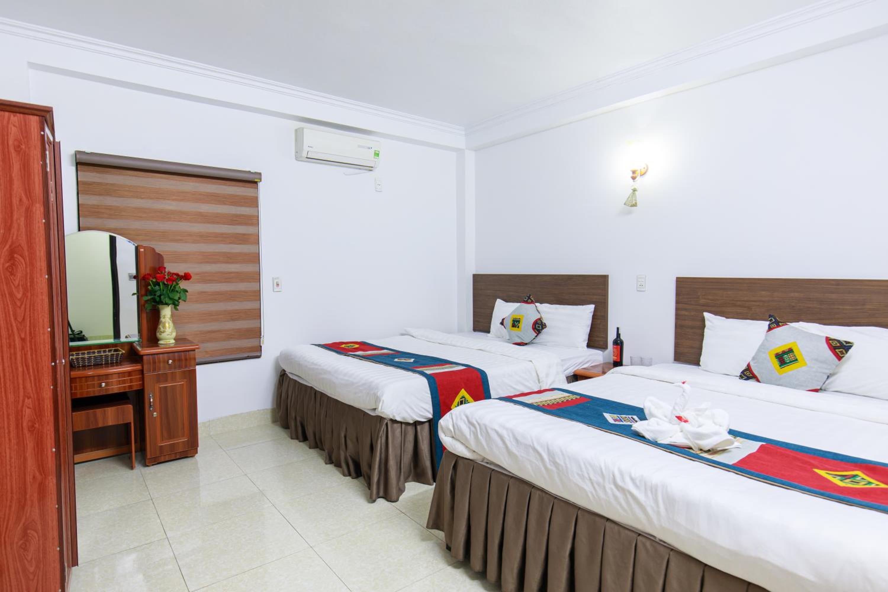 Deluxe Family Room - Photo 3
