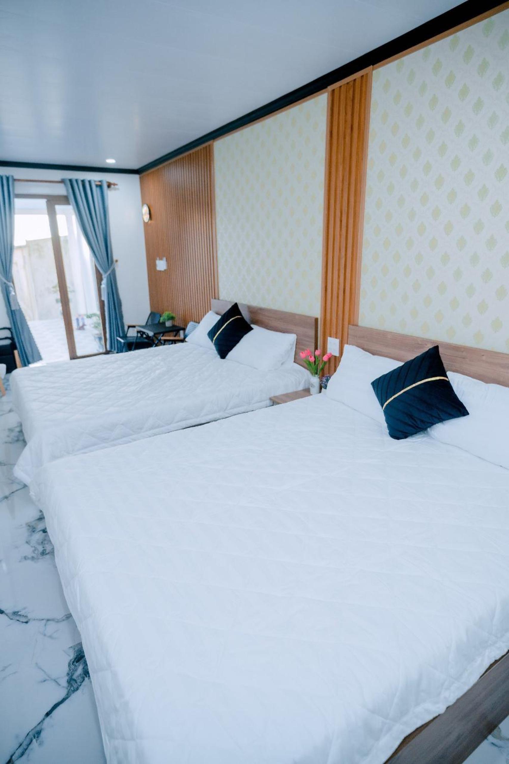 Double or Twin Room with Sea View photo 1