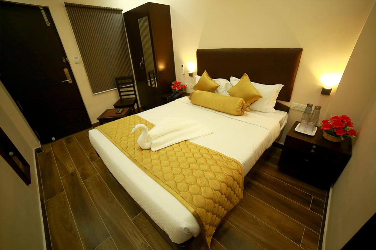 Standard Double or Twin Room - Photo 1