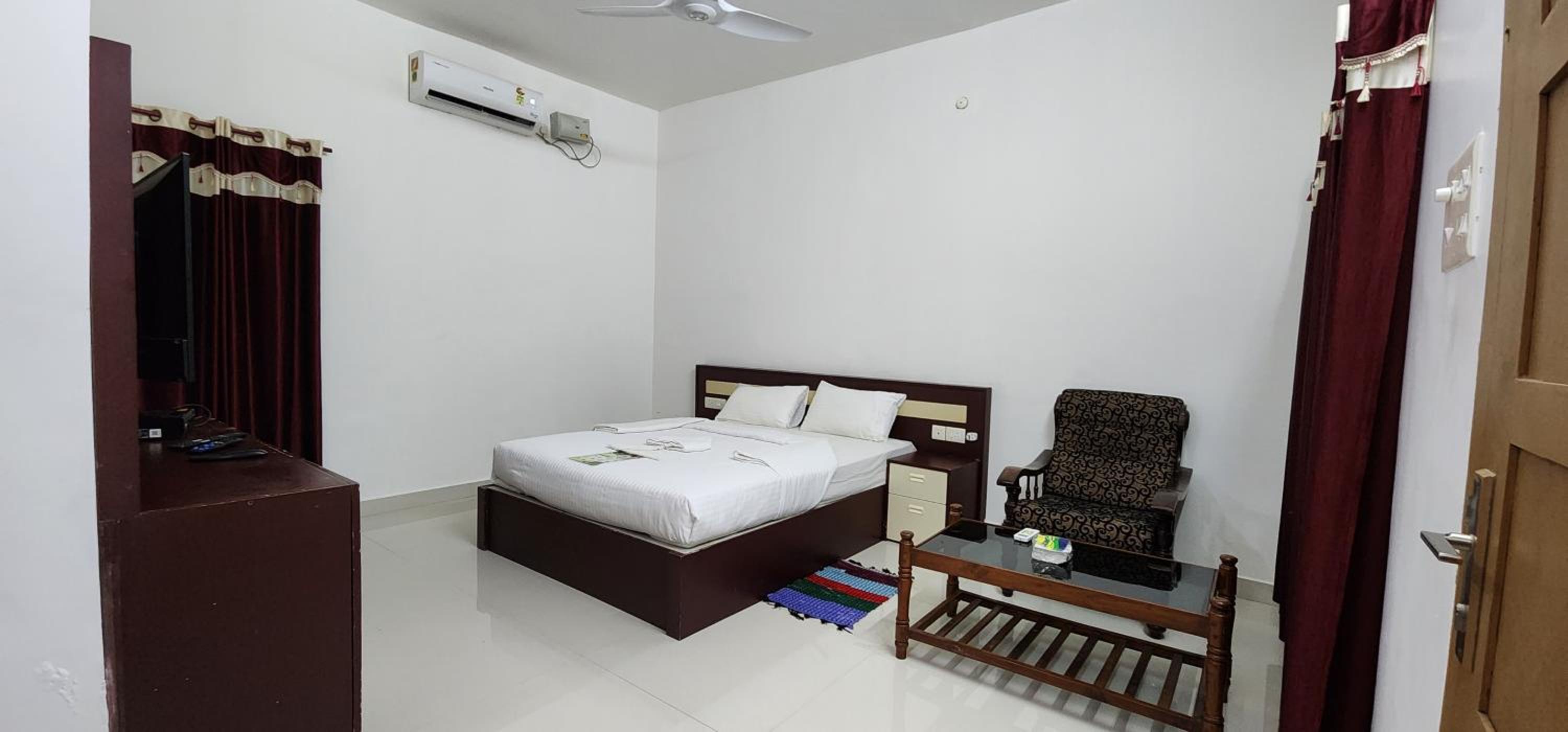 Double Room with Mountain View