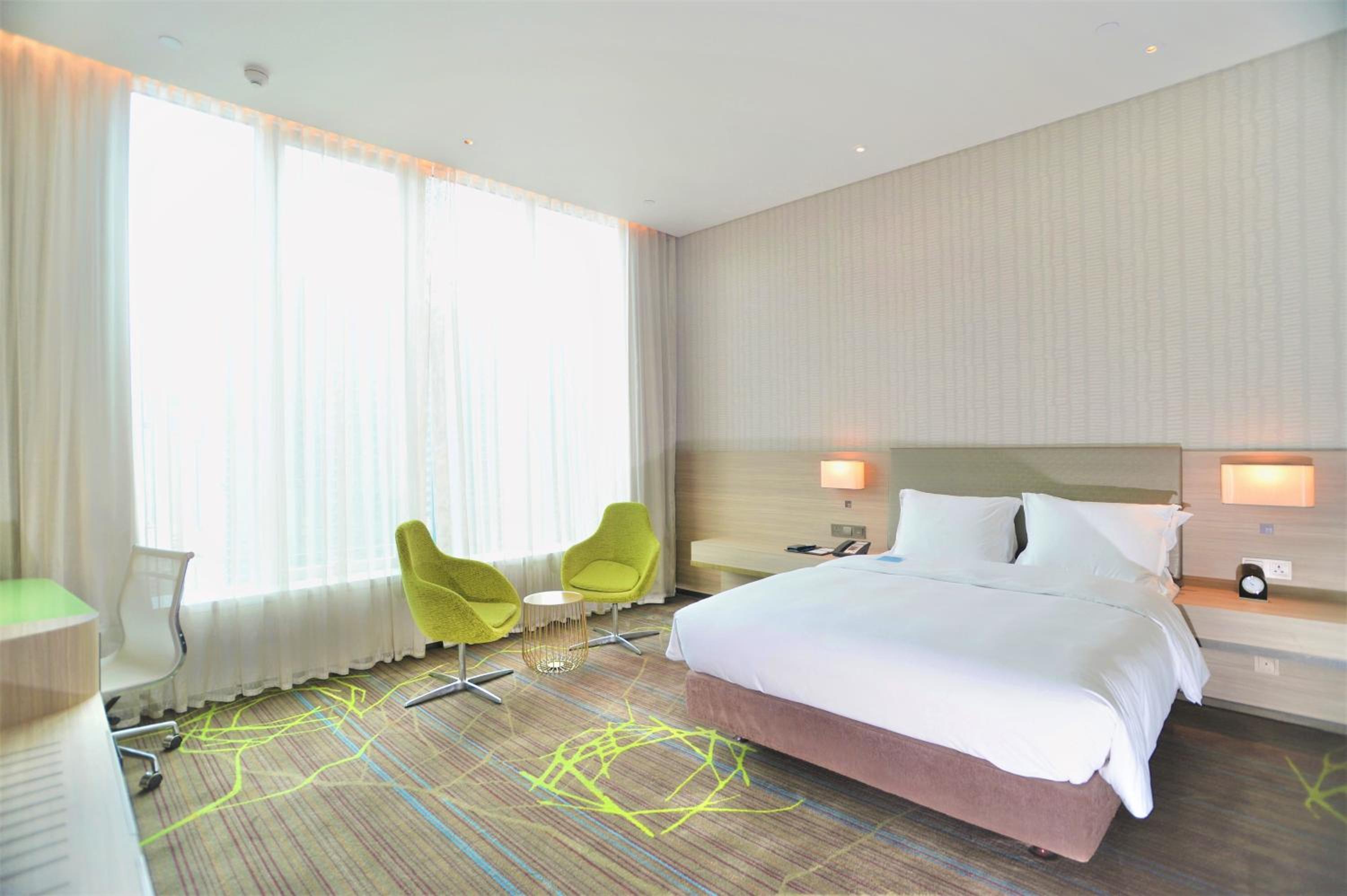 Standard Queen Room with Extra Floor Space photo 1