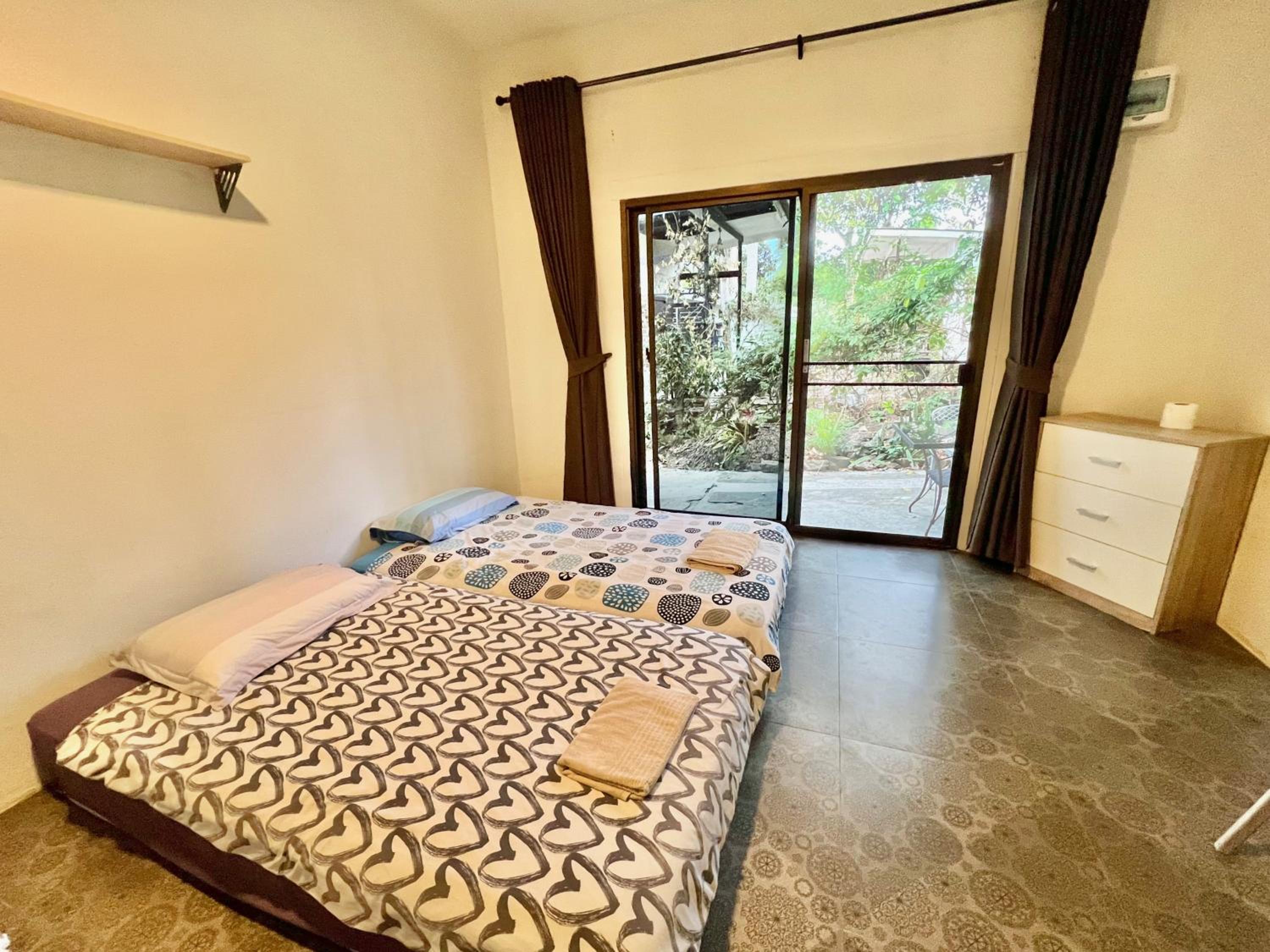 Triple Room with Bathroom