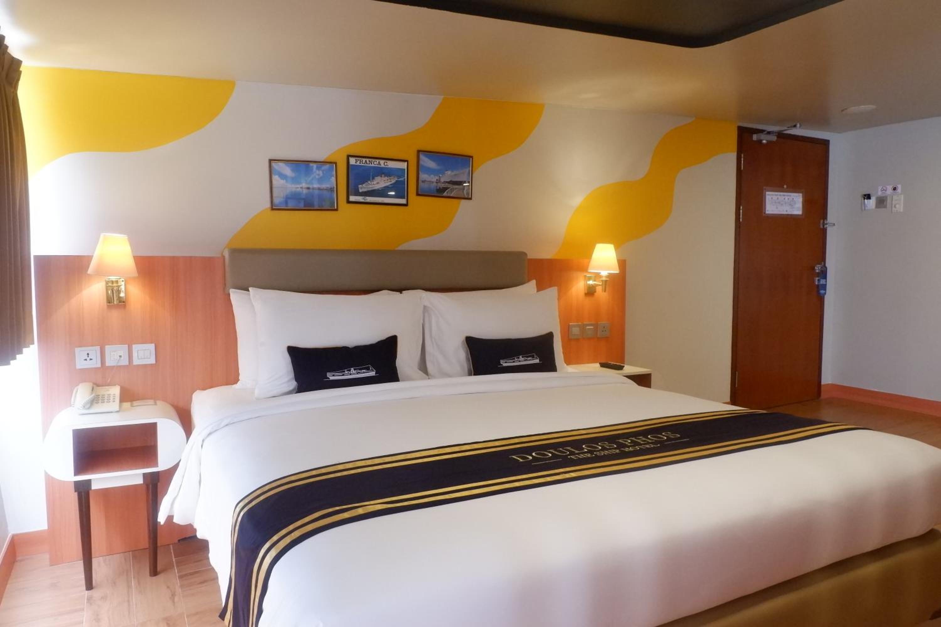 Large Double Room photo 1