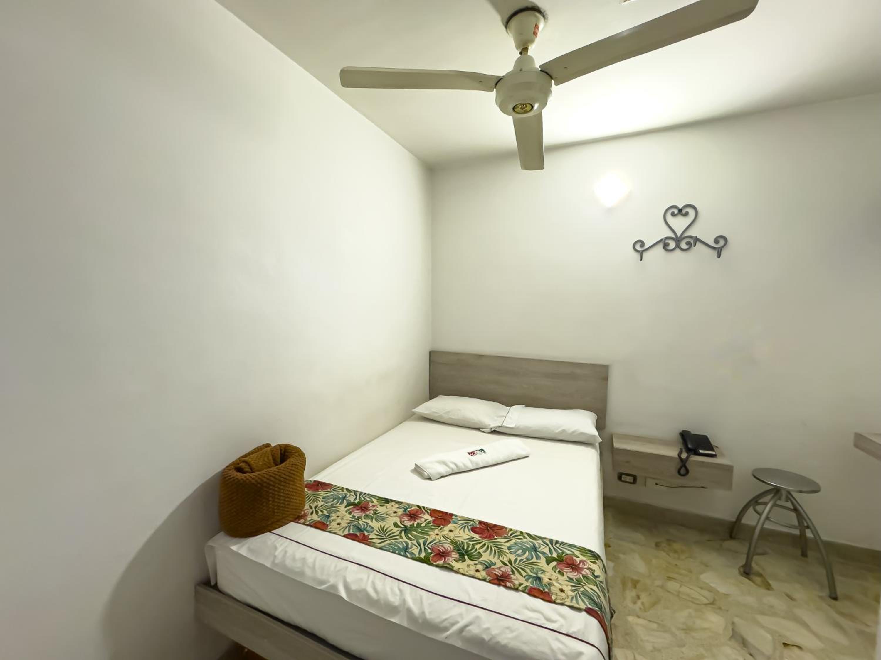 Double Room - Photo 3