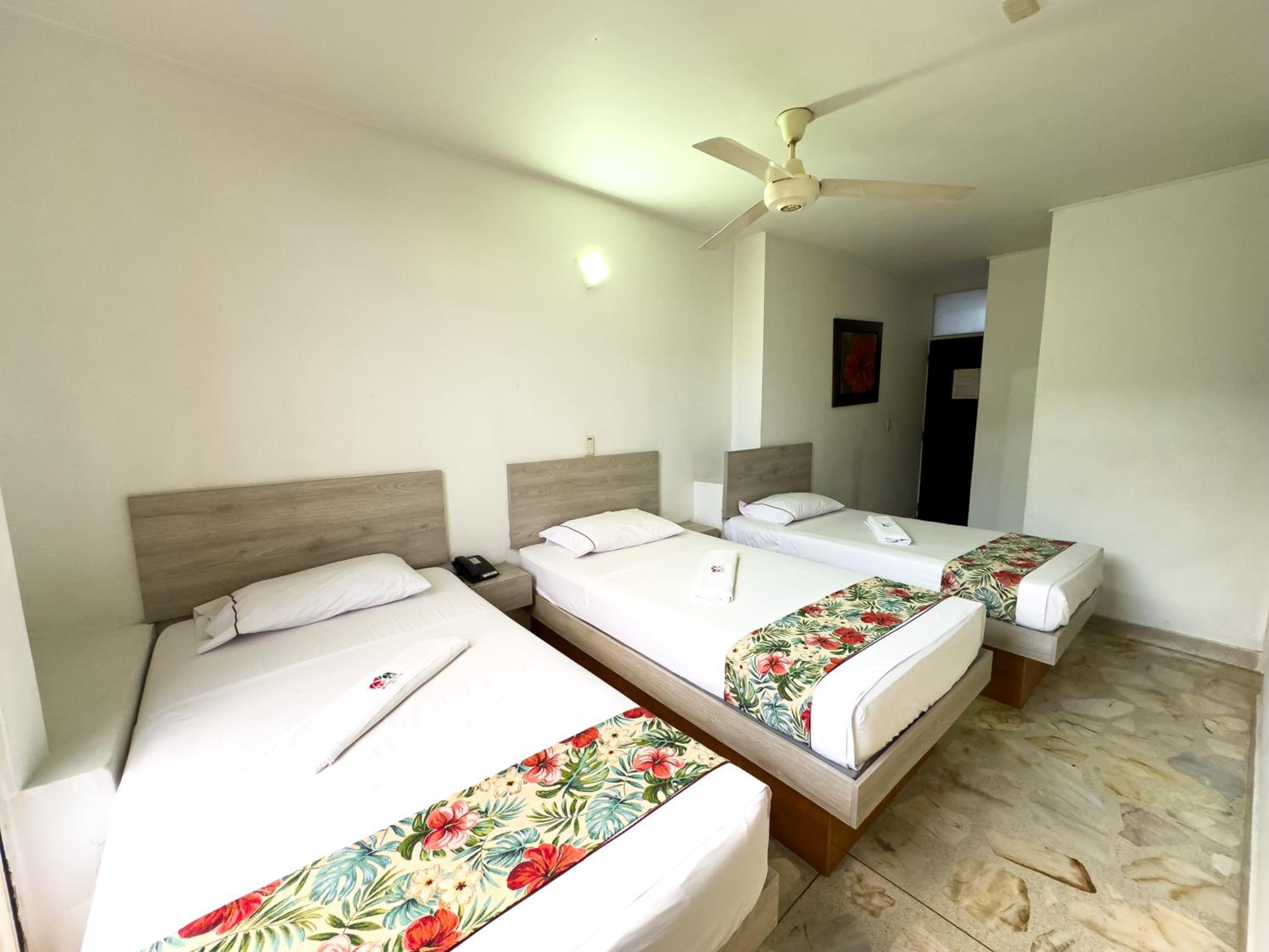 Standard Triple Room - Photo 1