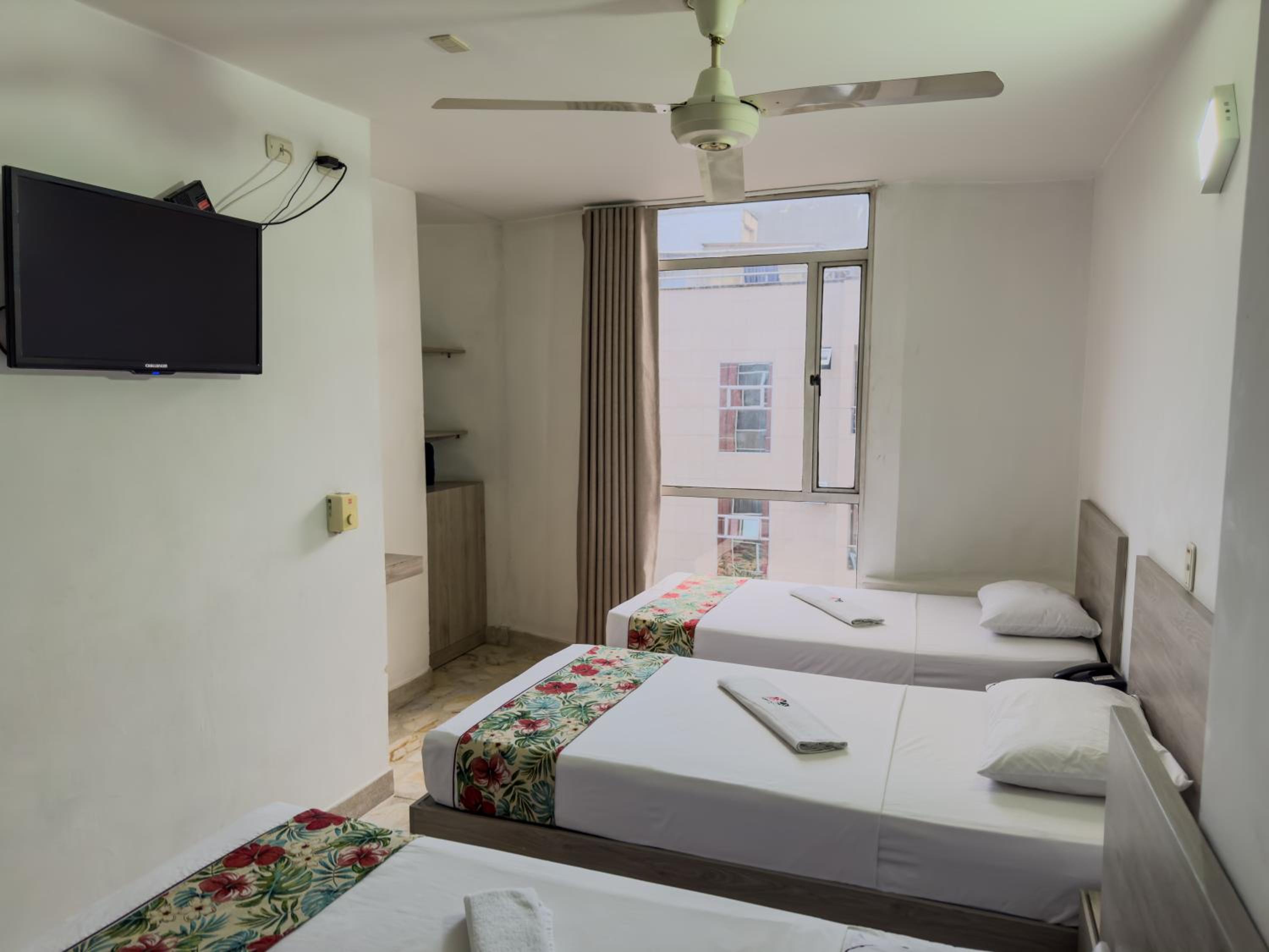 Standard Triple Room - Photo 4