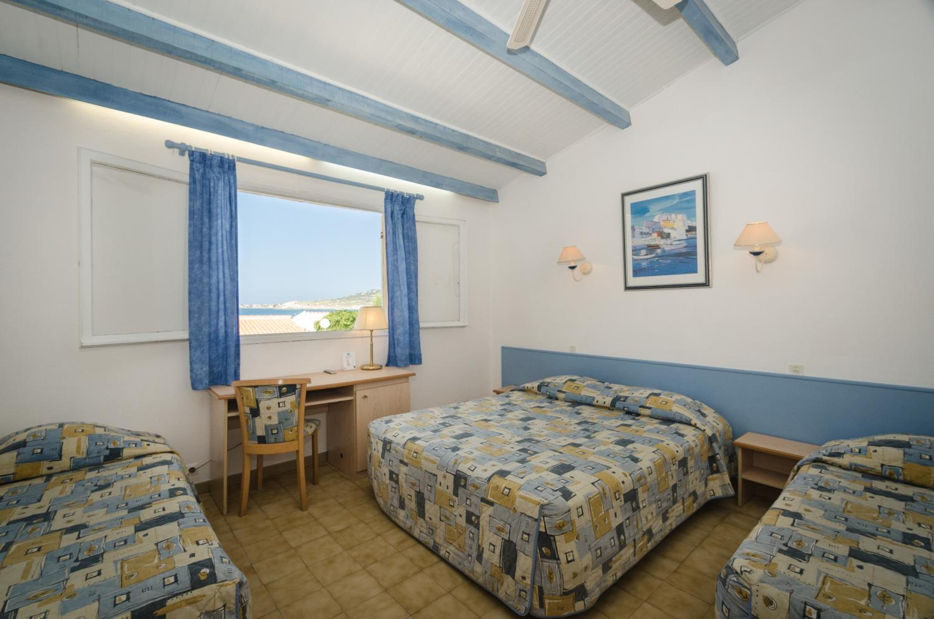 Quadruple Room with Garden View photo 3