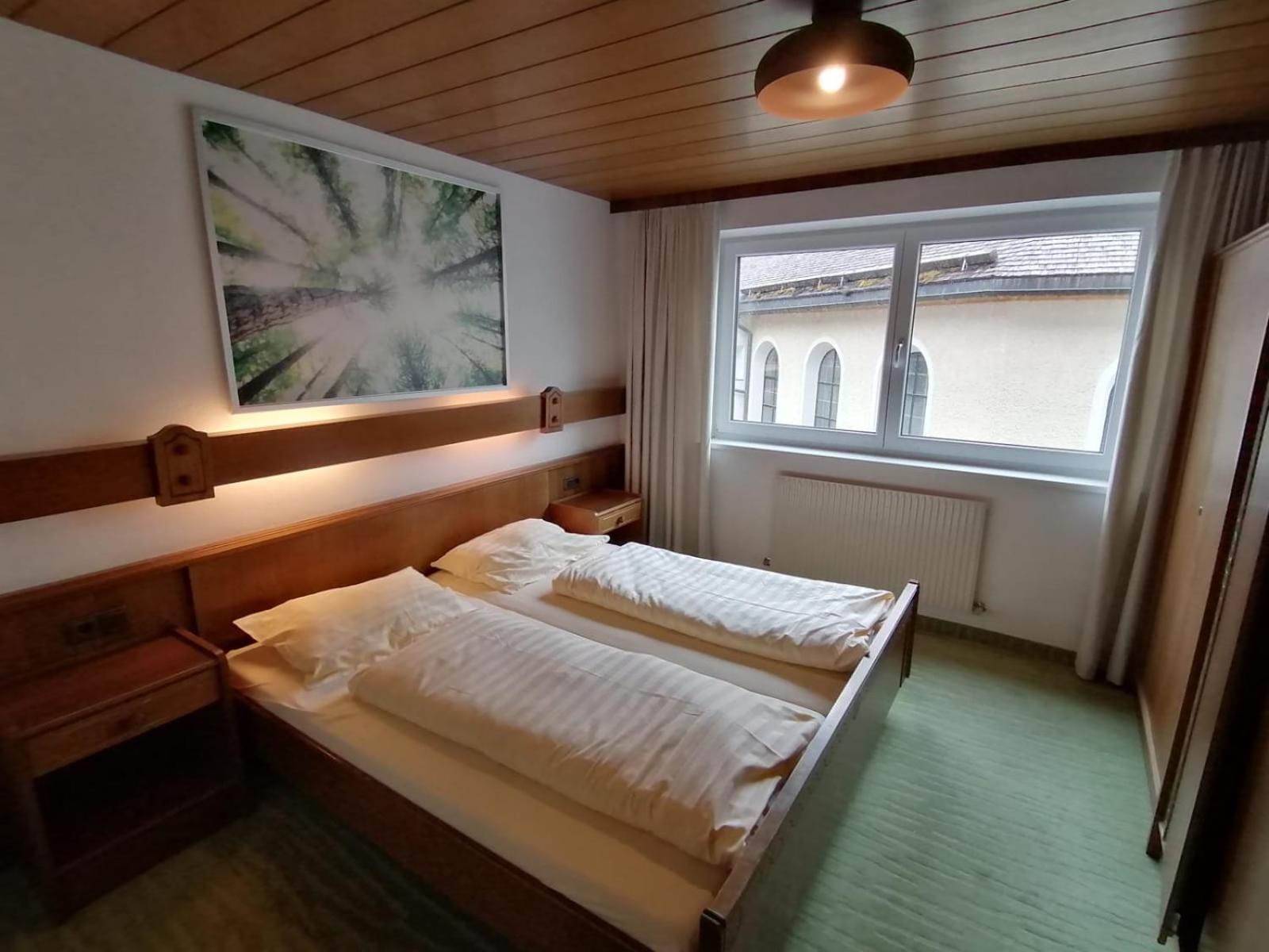 One-Bedroom Apartment - Photo 3