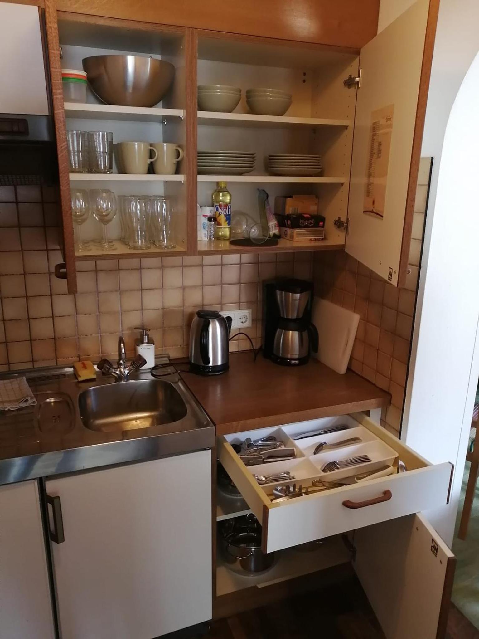 One-Bedroom Apartment - Photo 2