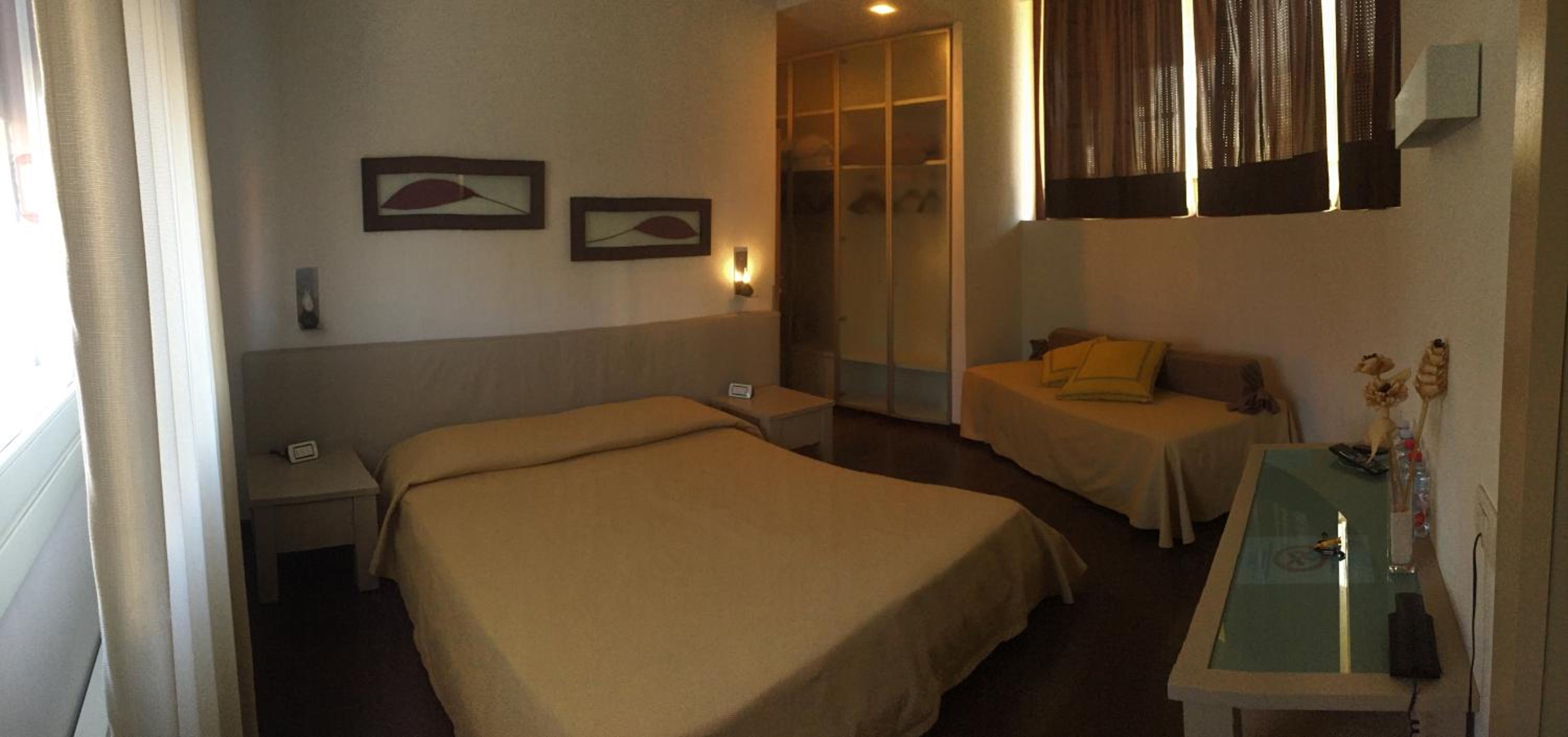 Triple Room - Photo 2