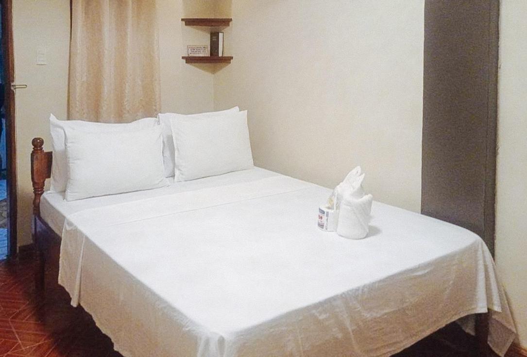 Standard Double Room - Photo 3
