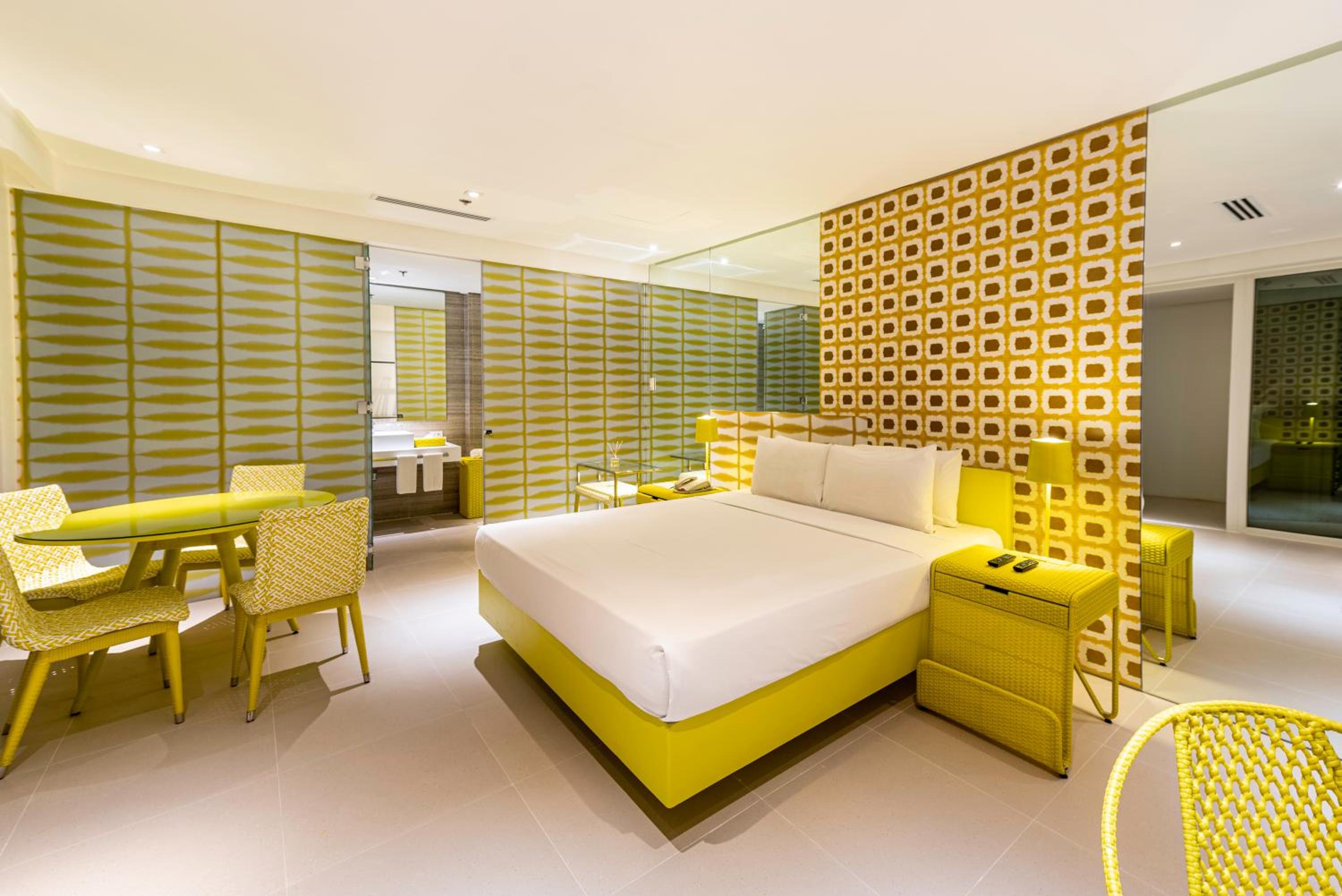 Superior King Room photo 2