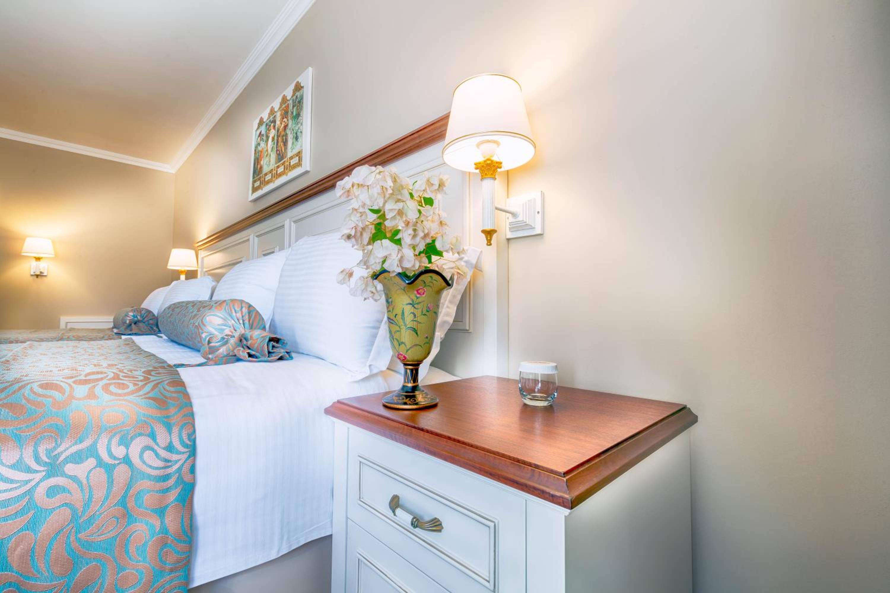 Deluxe Room with French Balcony - Photo 1