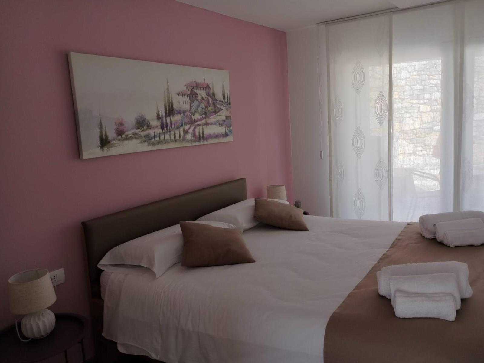 Deluxe Room - Photo 2