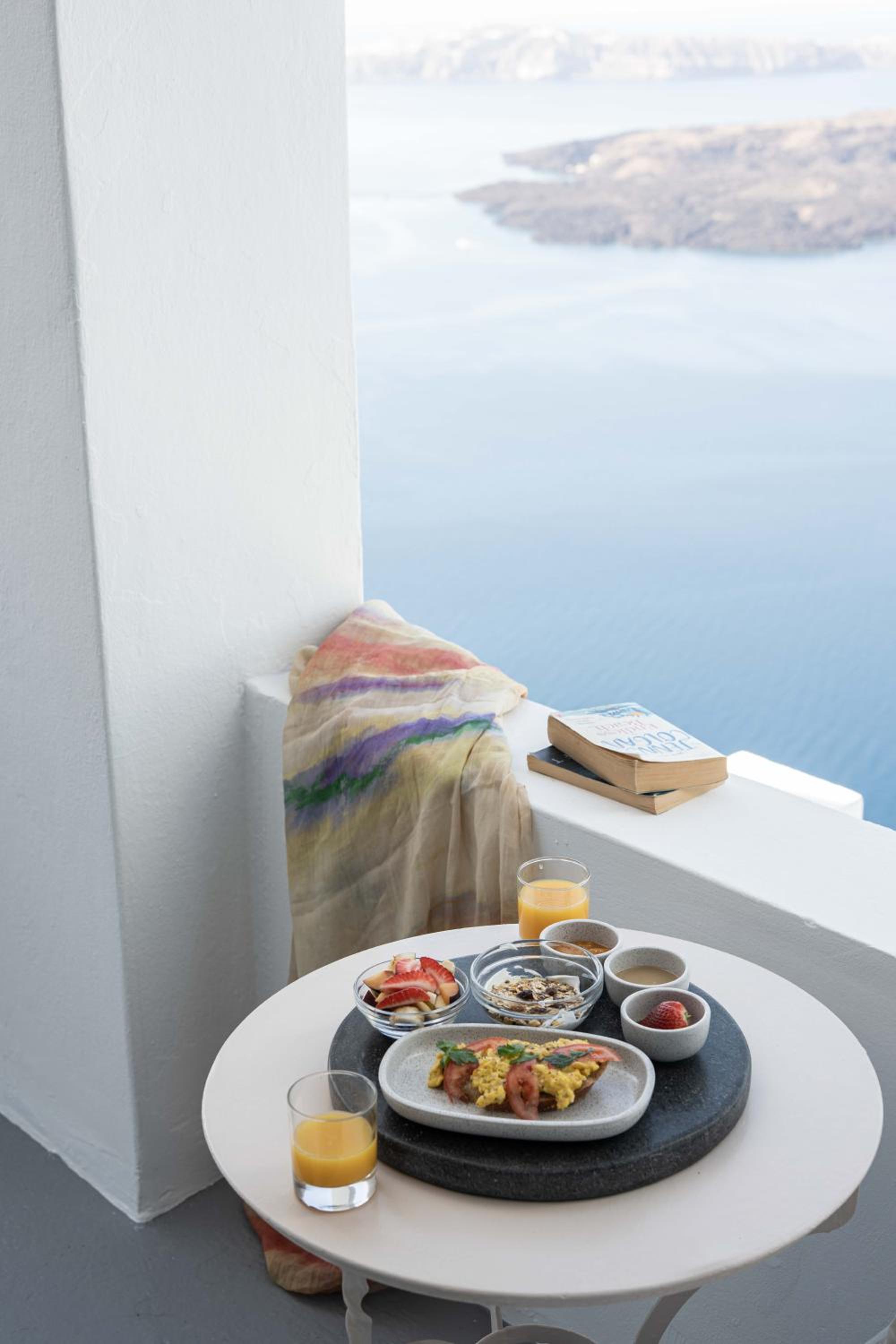 Design Cave Room with Caldera View - Photo 9