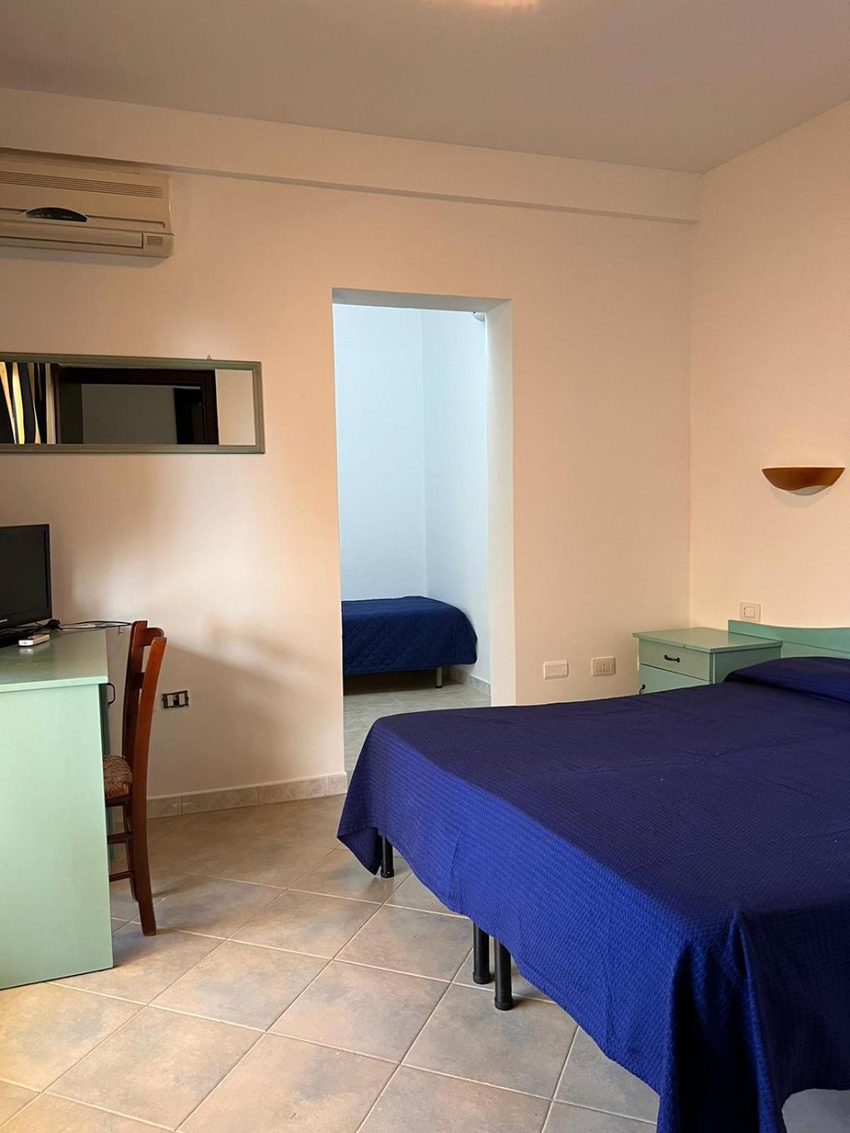 Triple Room photo 2