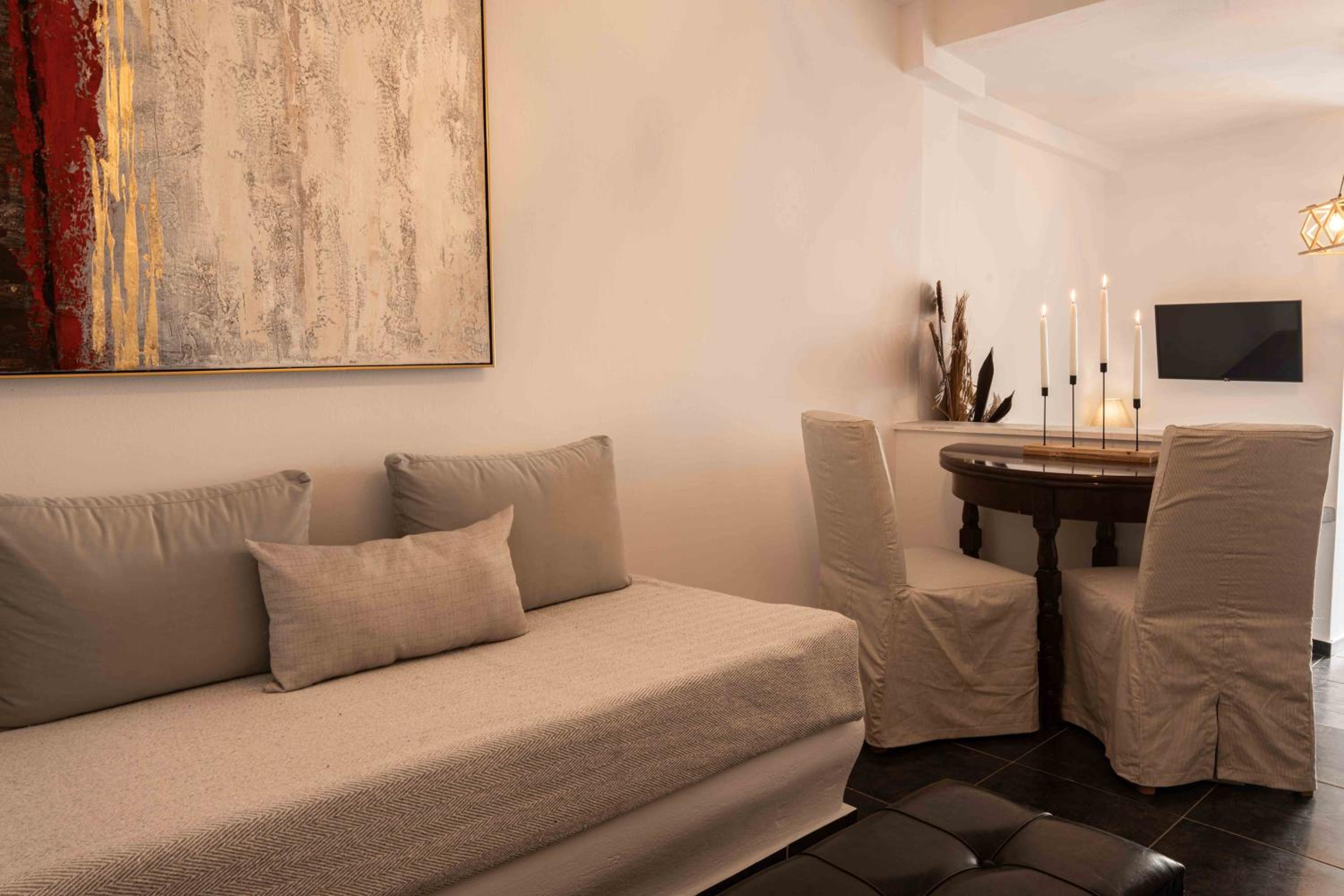Deluxe Suite with Caldera View - Photo 1