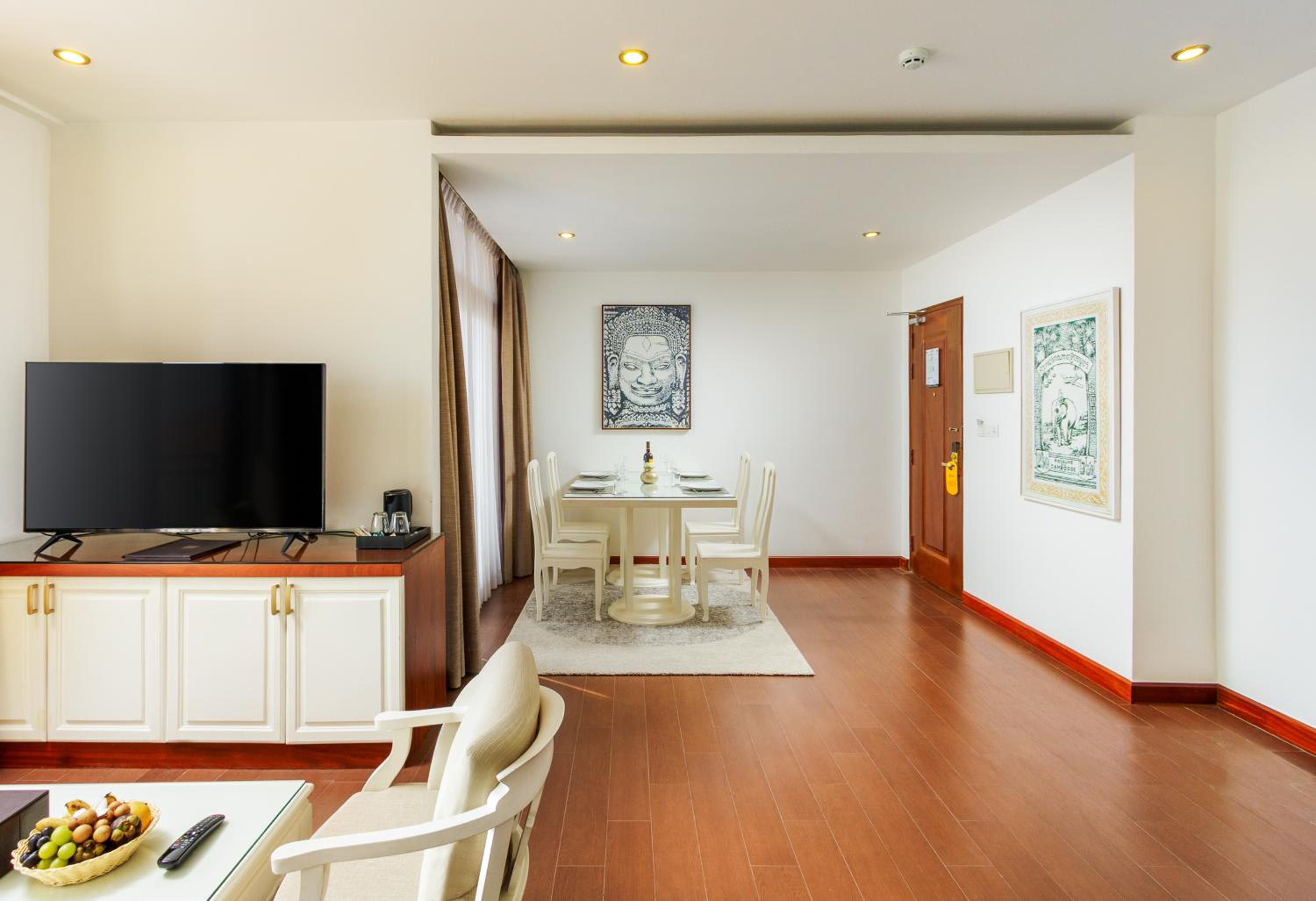 Junior Suite with Balcony