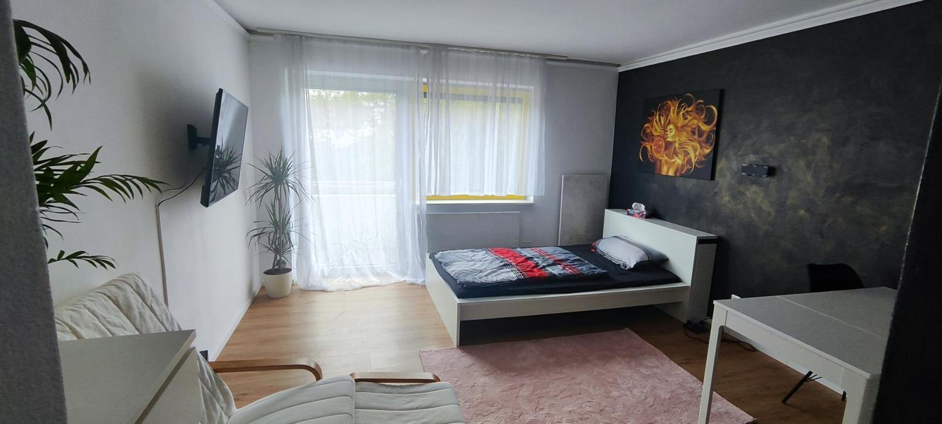 One-Bedroom Apartment photo 1
