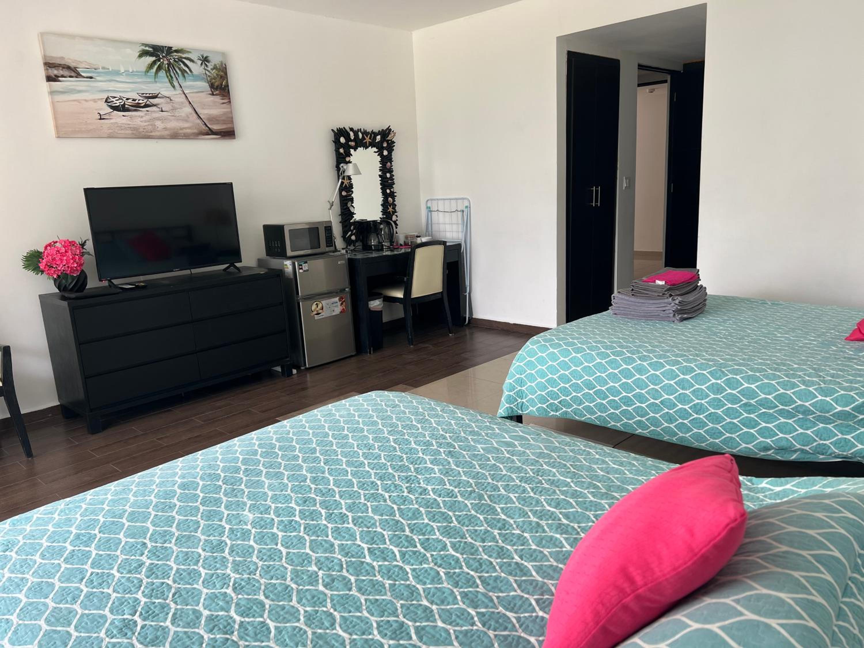 Classic Quadruple Room photo 2