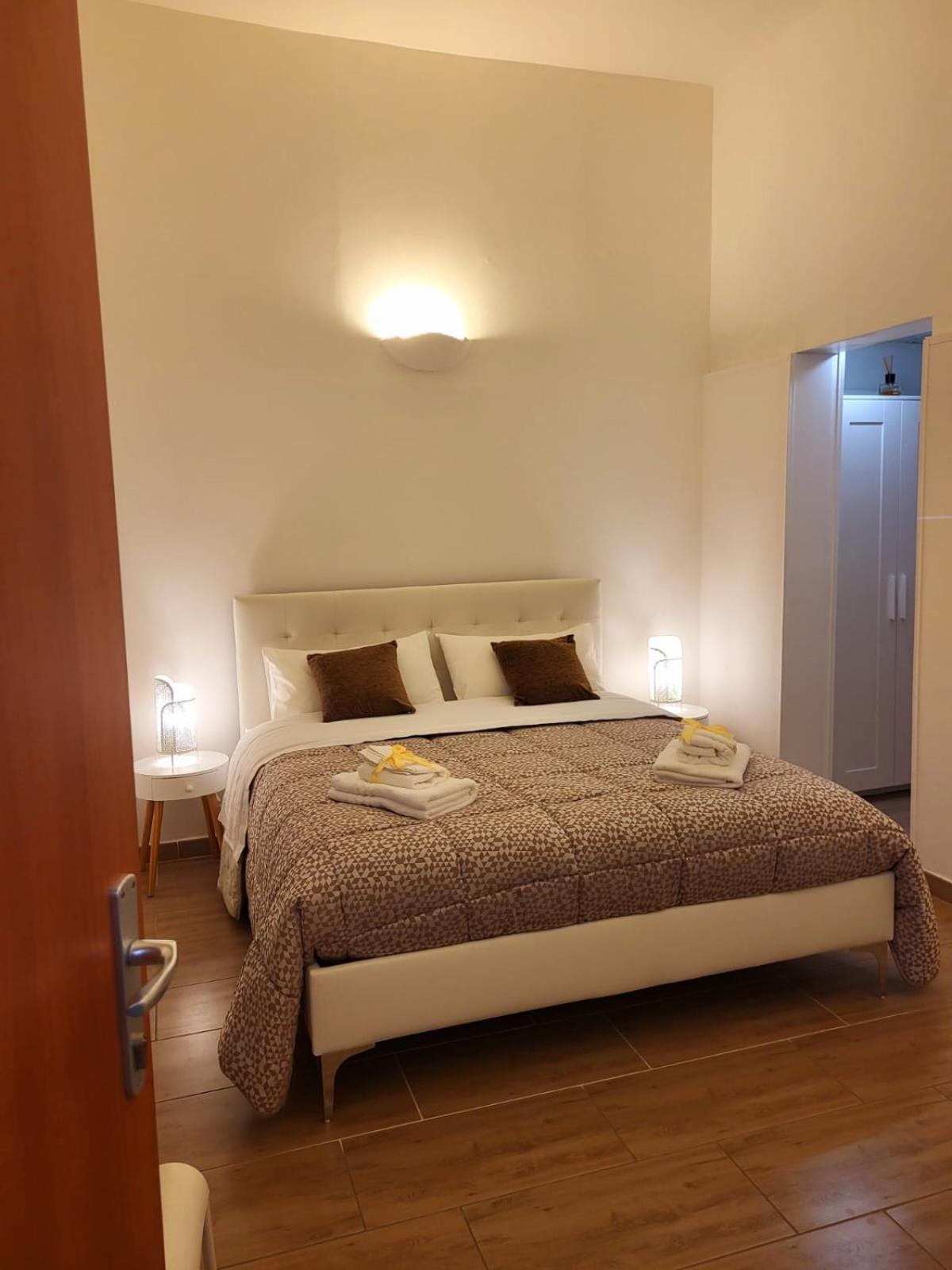Double Room - Photo 2