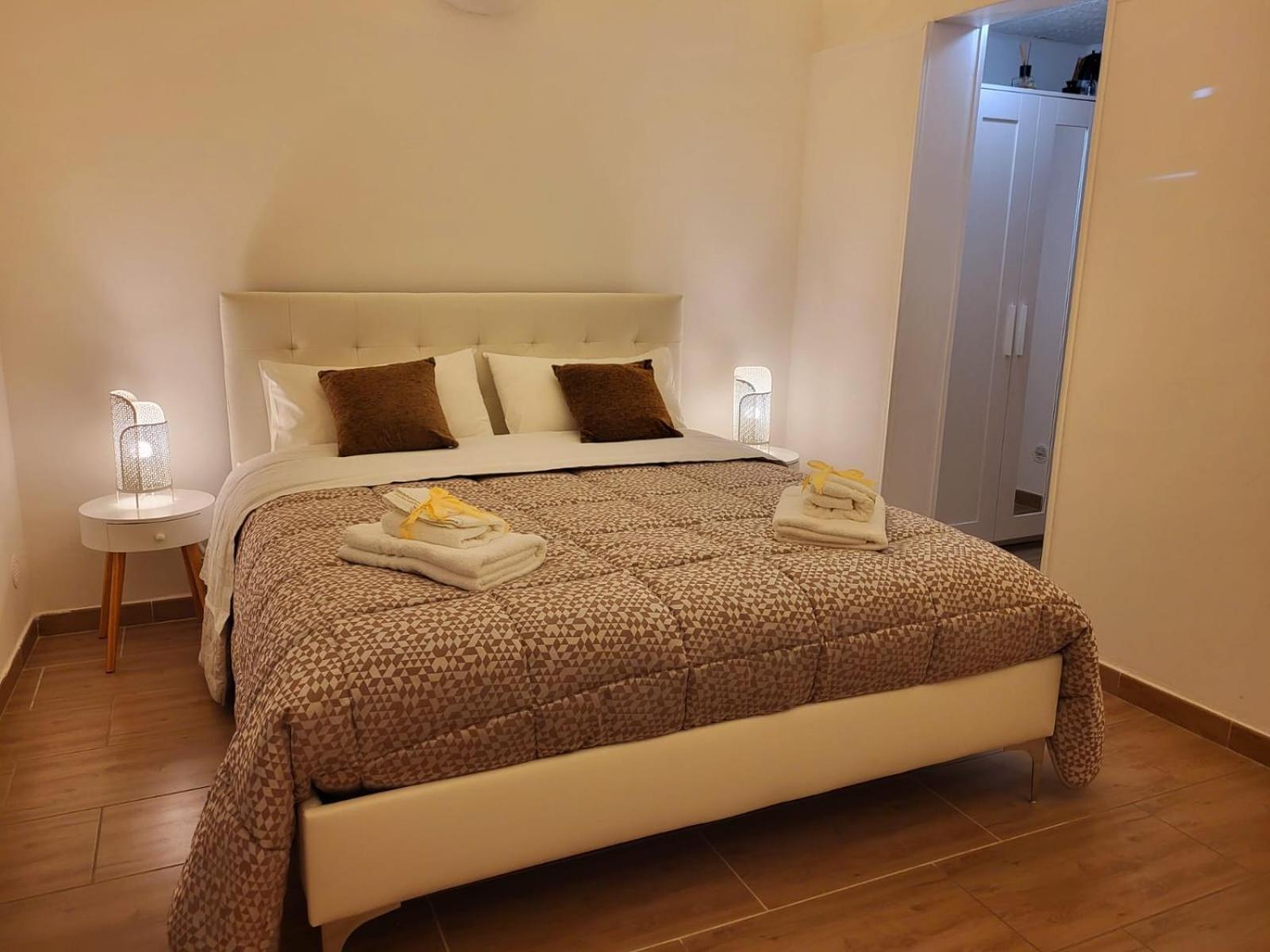 Double Room - Photo 15