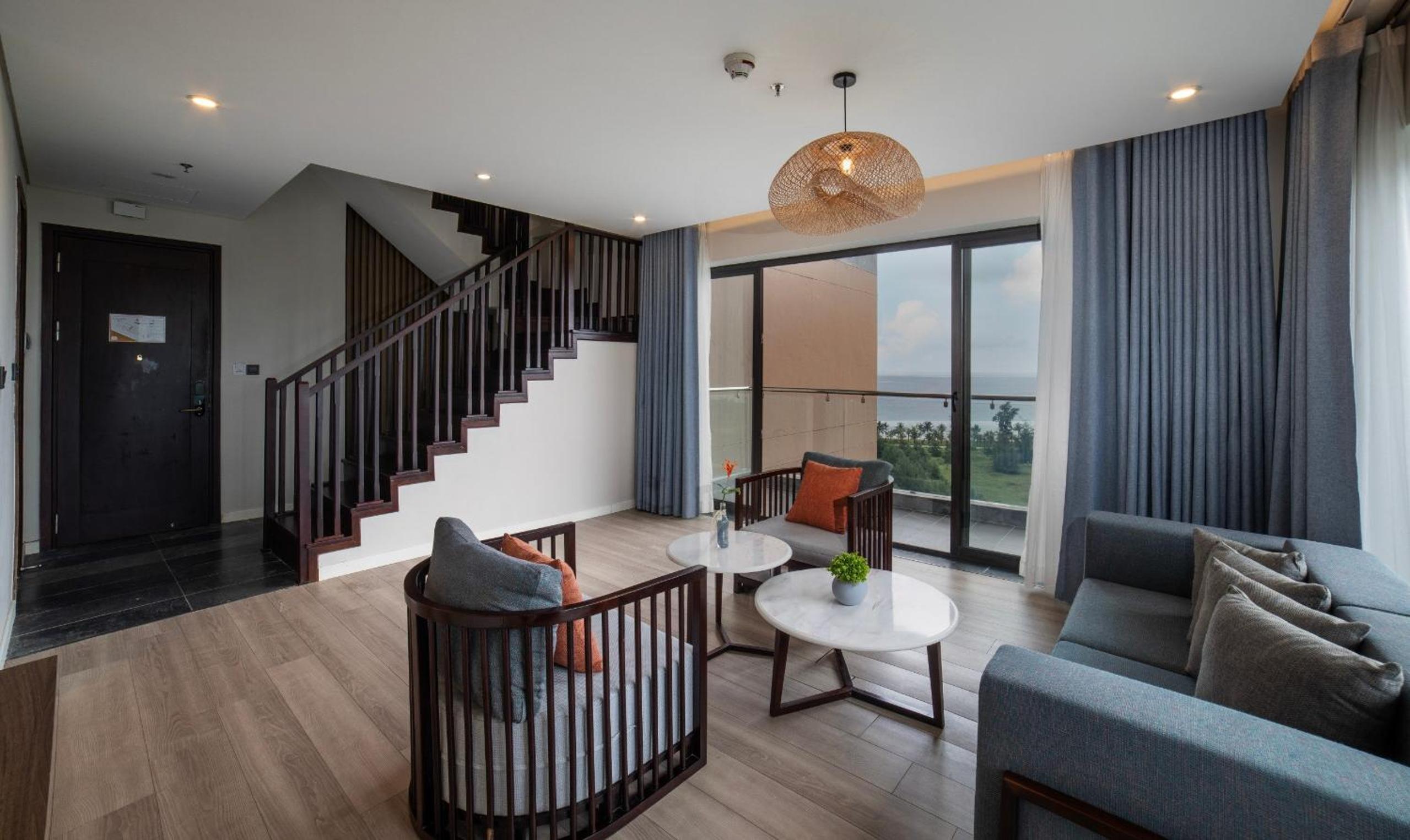 One-Bedroom Penthouse with Private Pool - Photo 1