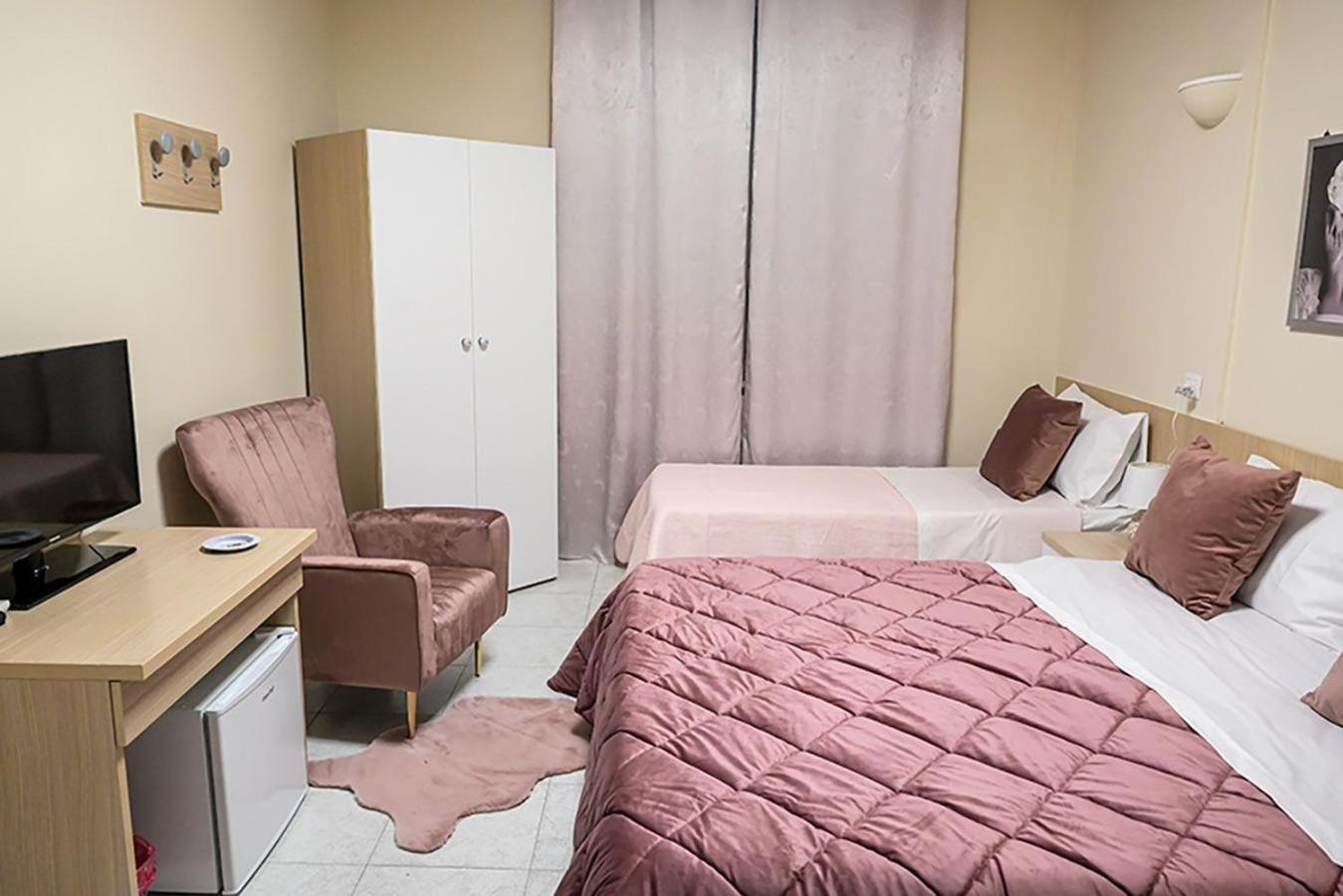 Quadruple Room with Private Bathroom