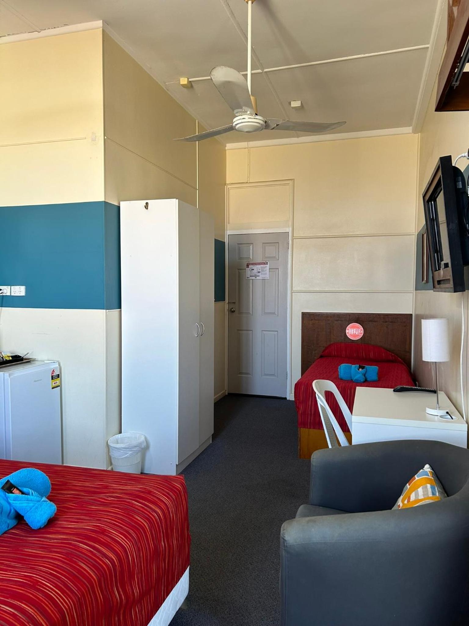 Standard Triple Room photo 2