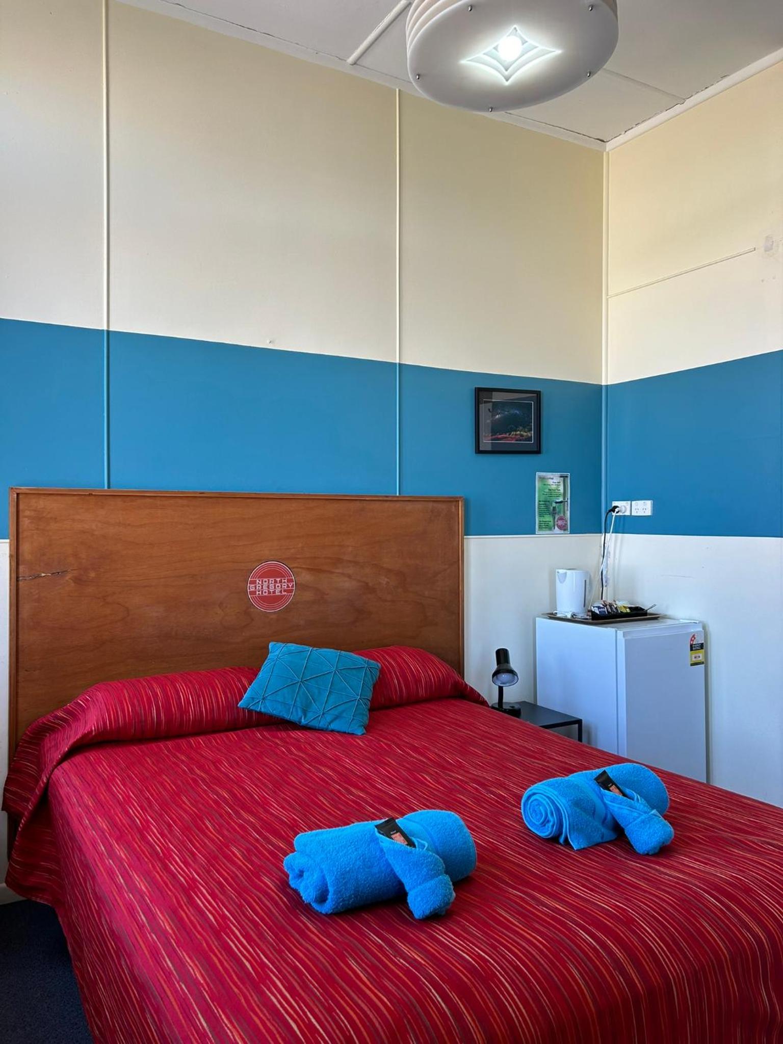 Queen Room photo 3