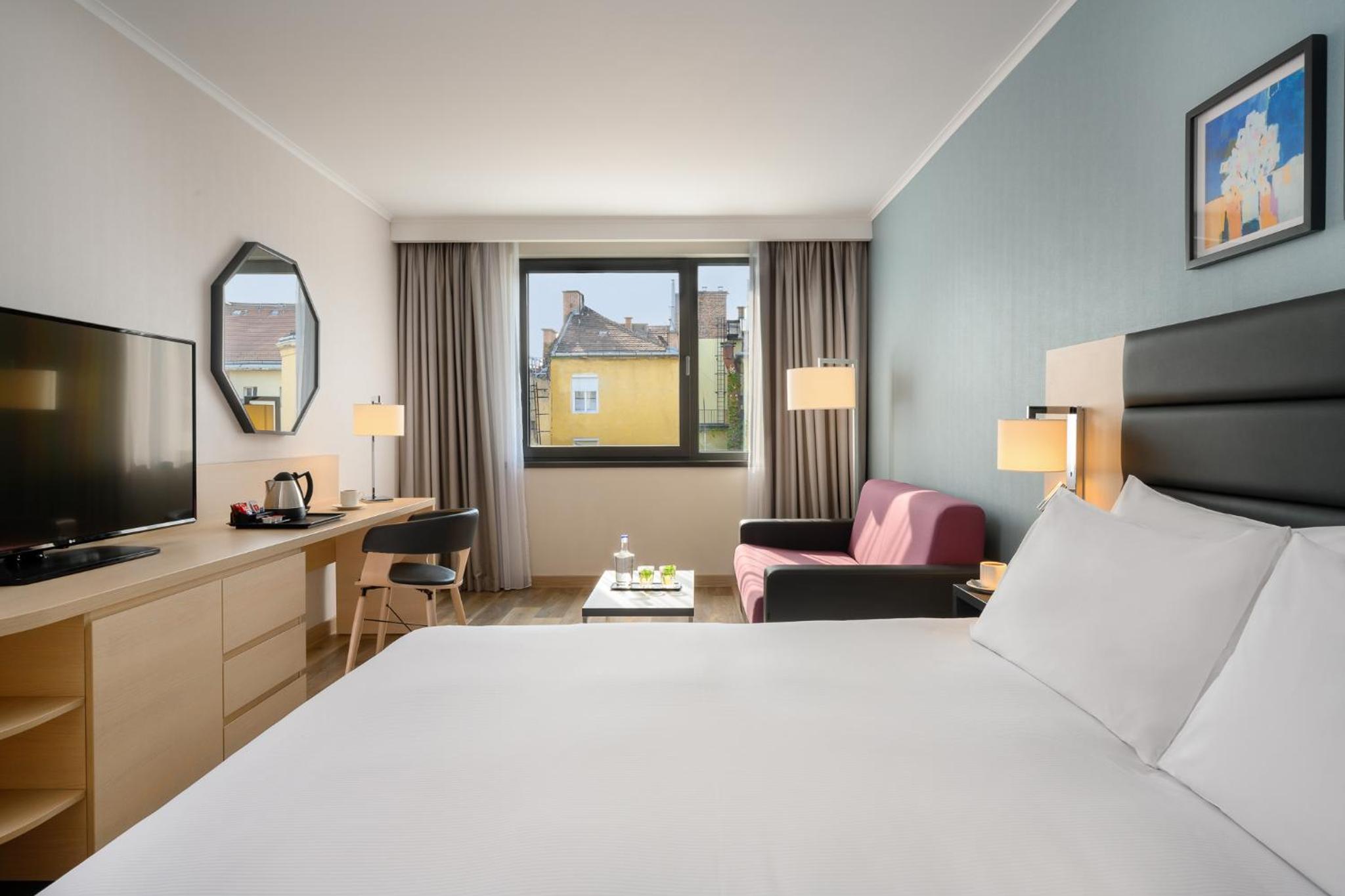Family Guest Room - Photo 9