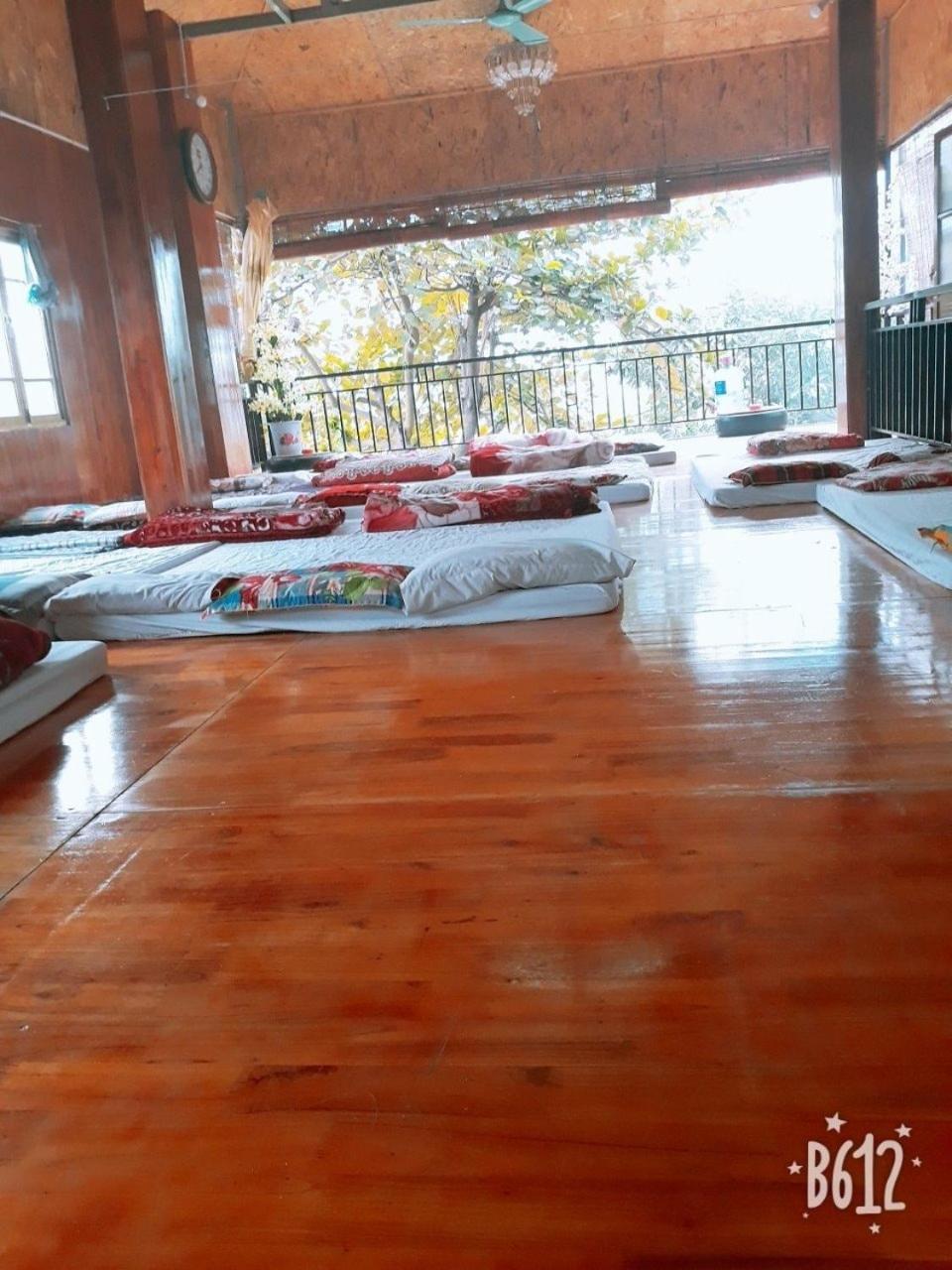 10-Bed Mixed Dormitory Room