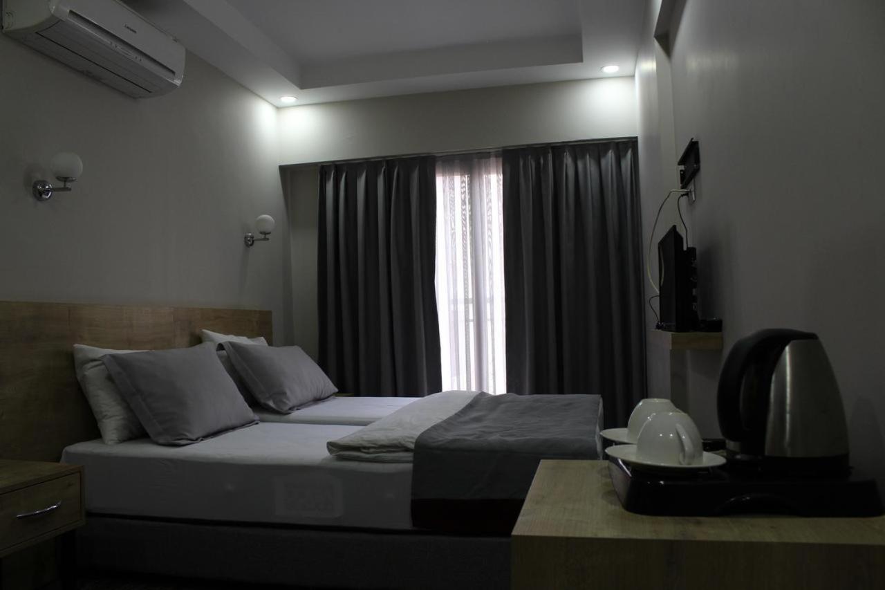 Small Single Room photo 1