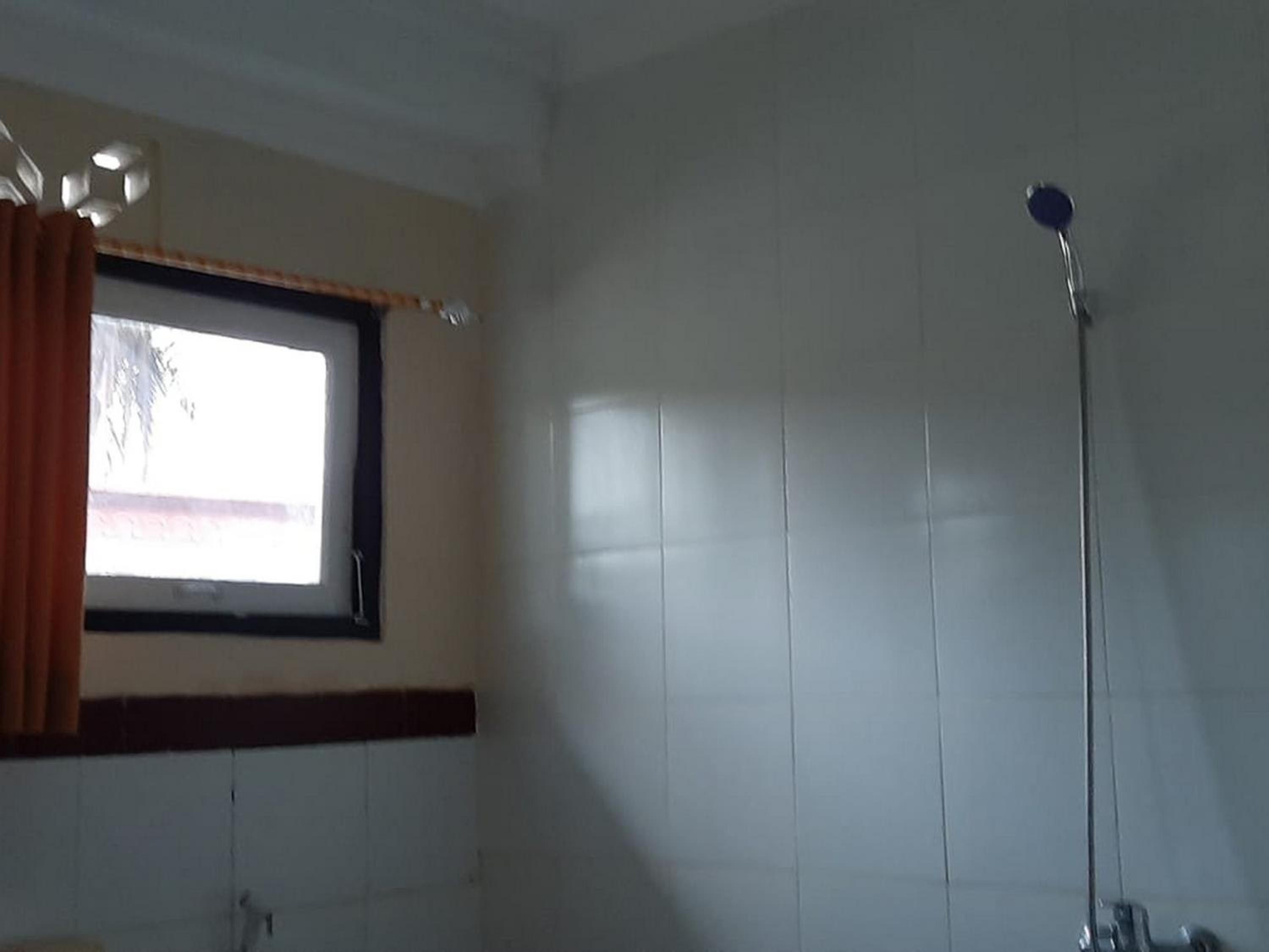 Family Room - Photo 23