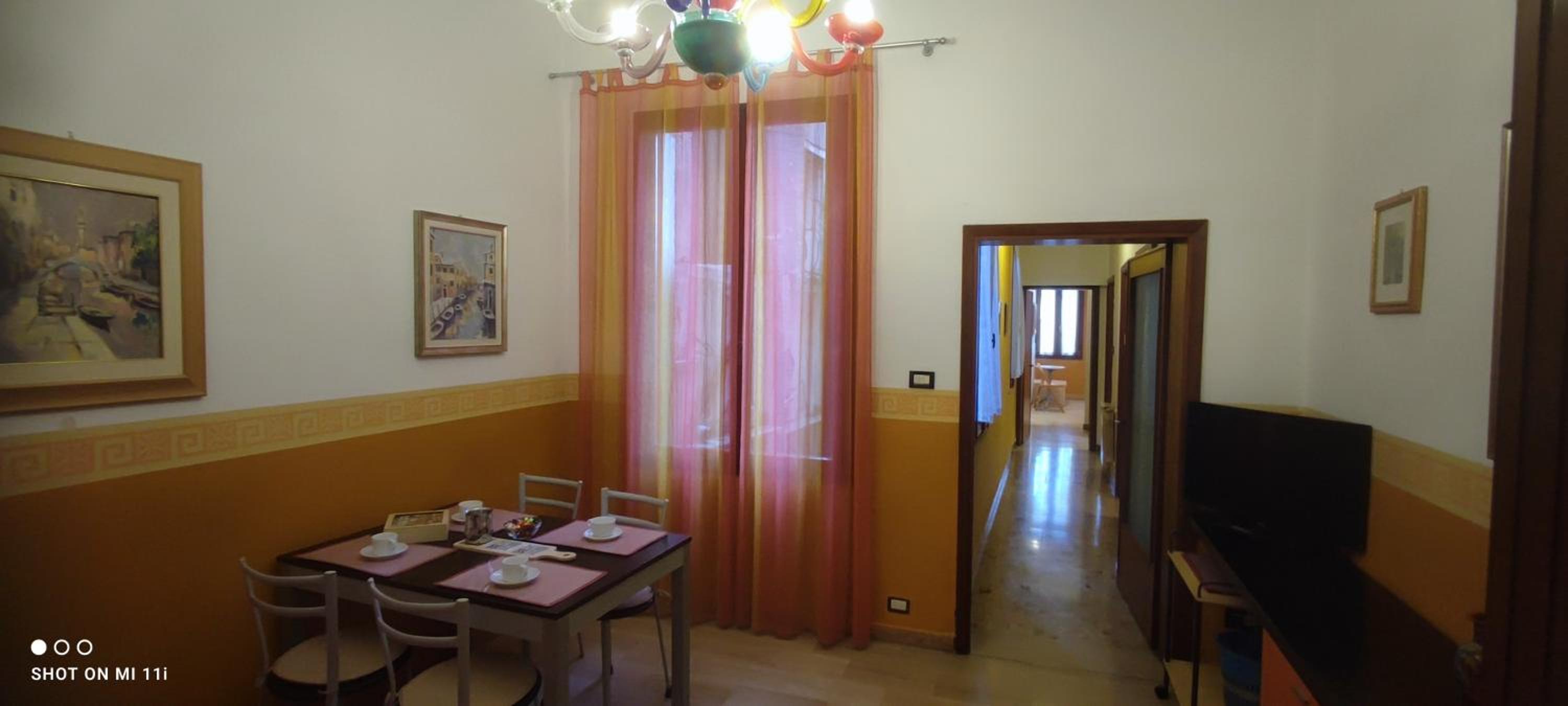 Apartment photo 2