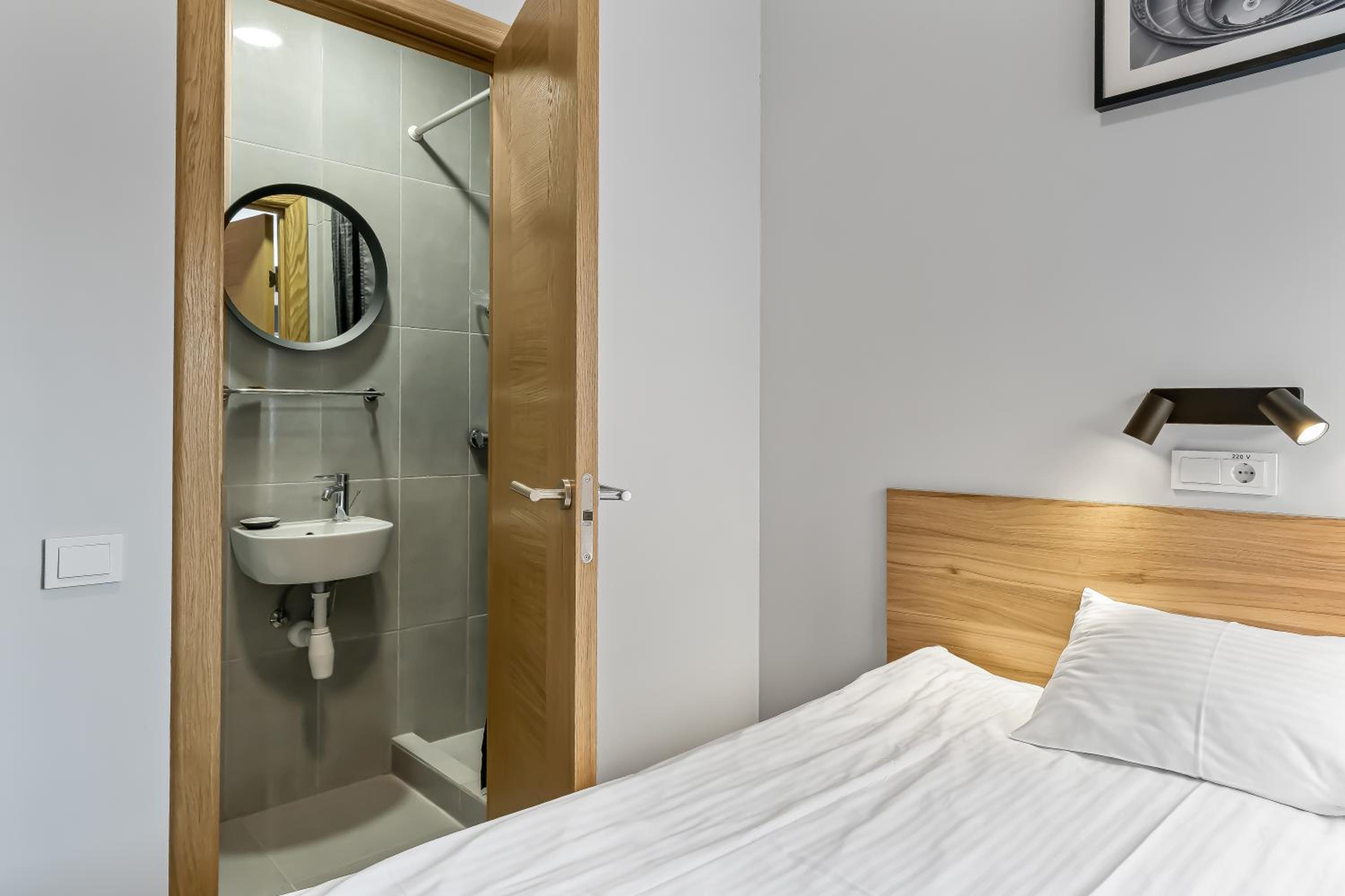 Small Standard Double Room with Private Bathroom 9 sq. m.  - Photo 1