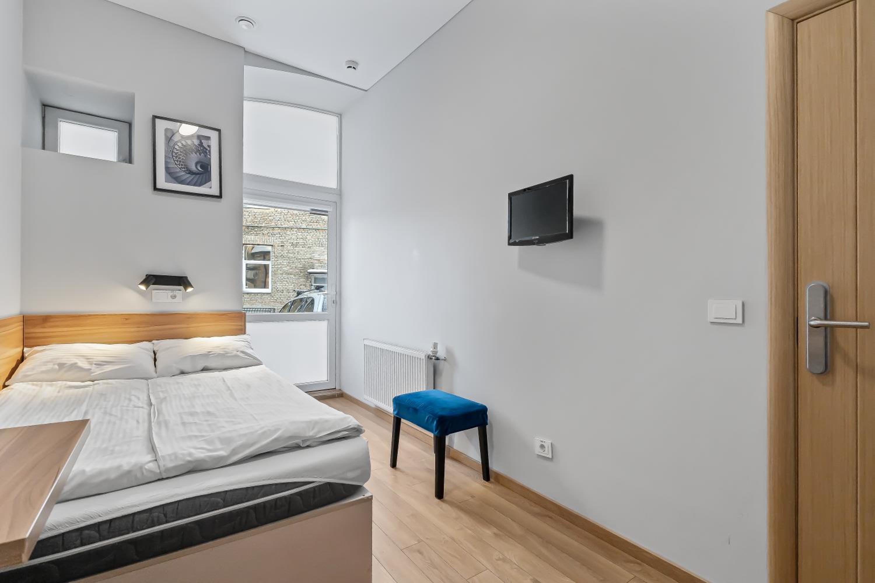 Small Standard Double Room with Private Bathroom 9 sq. m.  - Photo 17