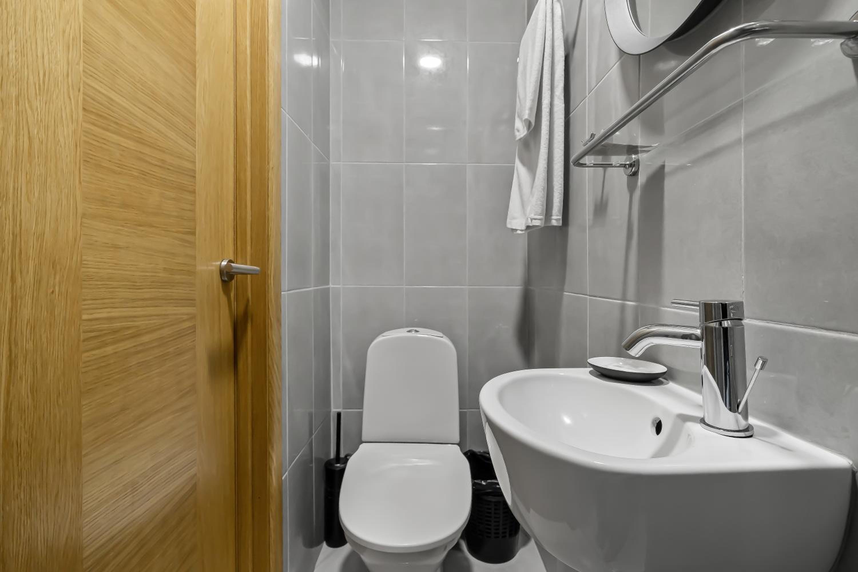 Small Standard Double Room with Private Bathroom 9 sq. m.  - Photo 13