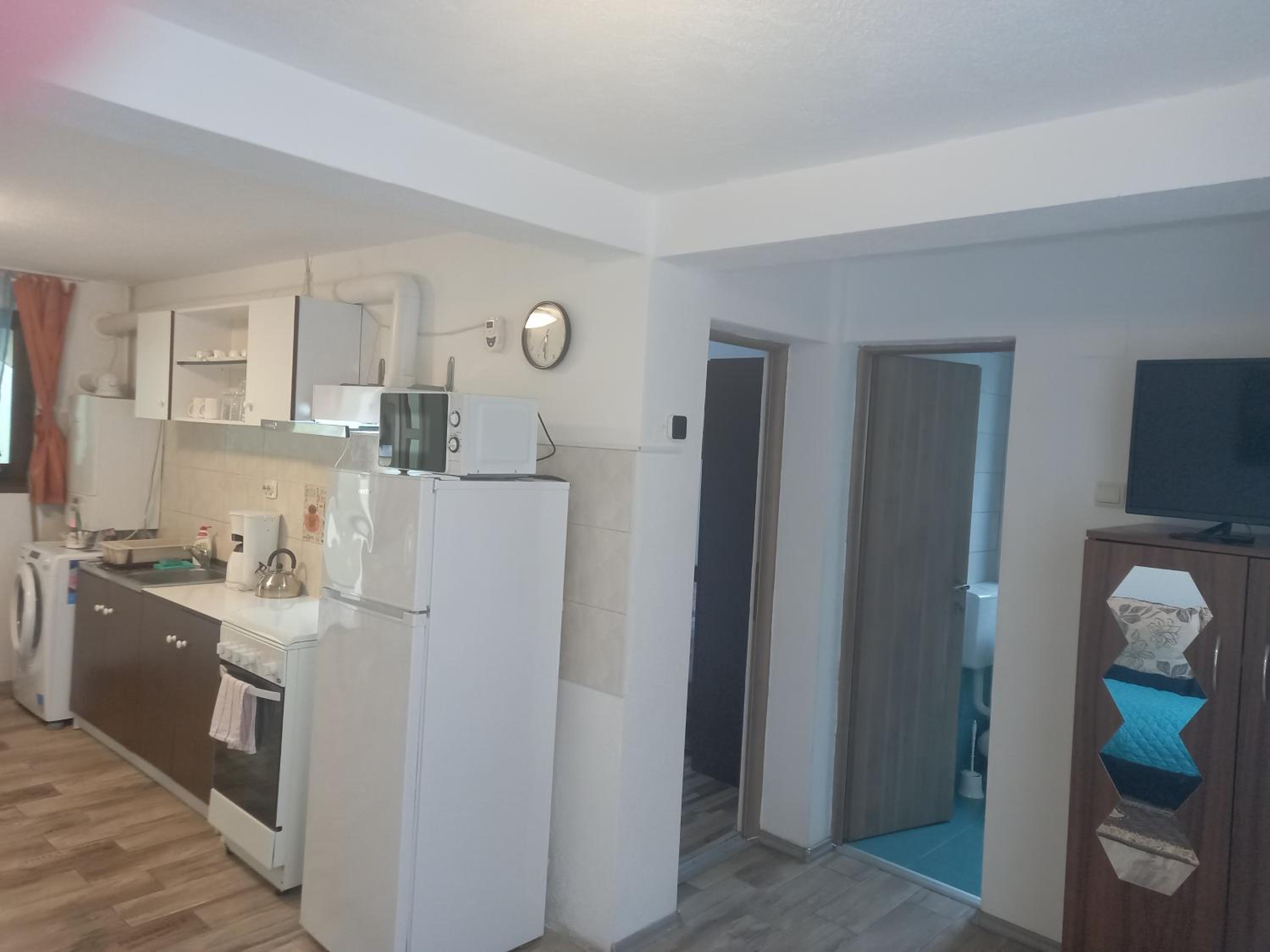 One-Bedroom Apartment - Photo 5