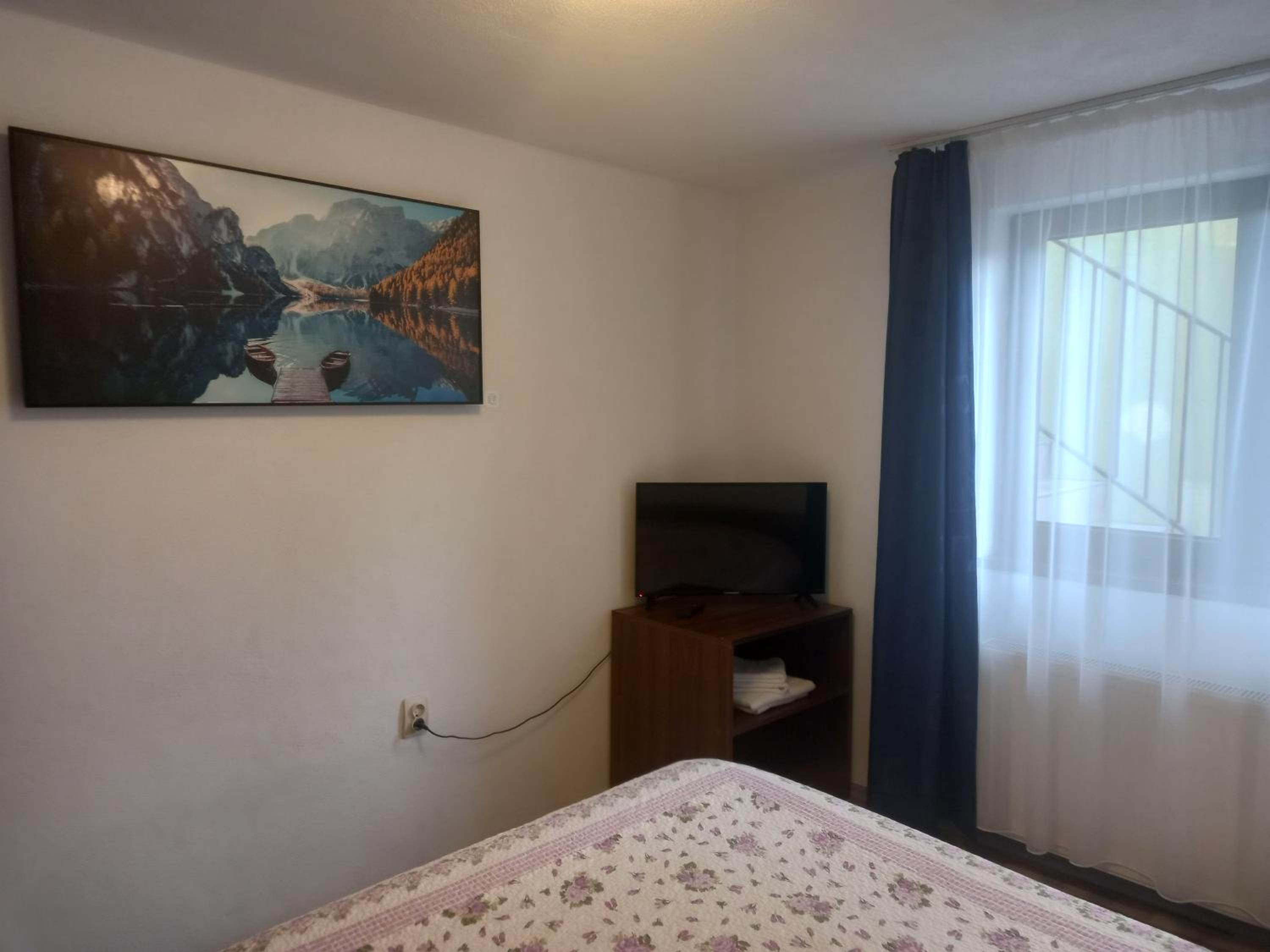 One-Bedroom Apartment - Photo 4